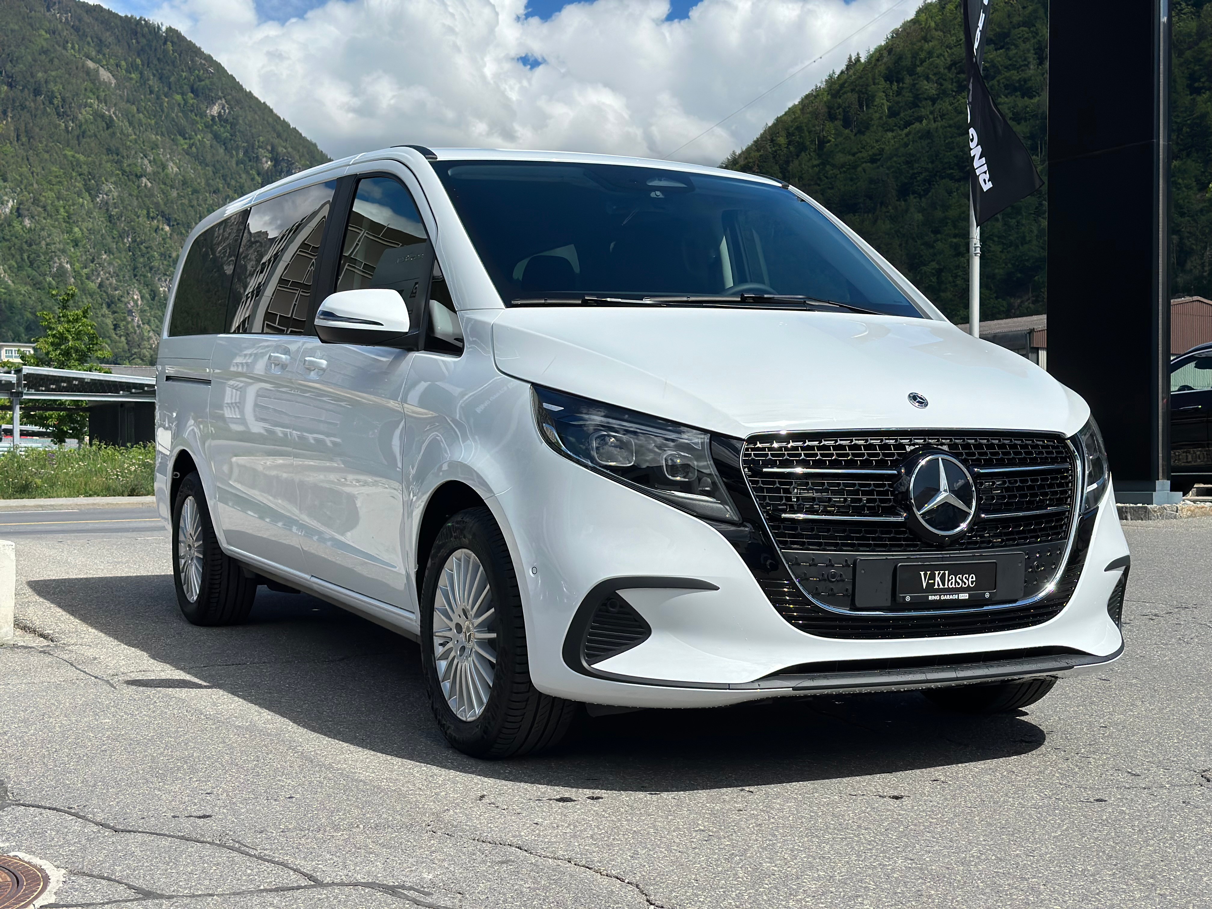 MERCEDES-BENZ V 220 d STYLE Lang 4MATIC