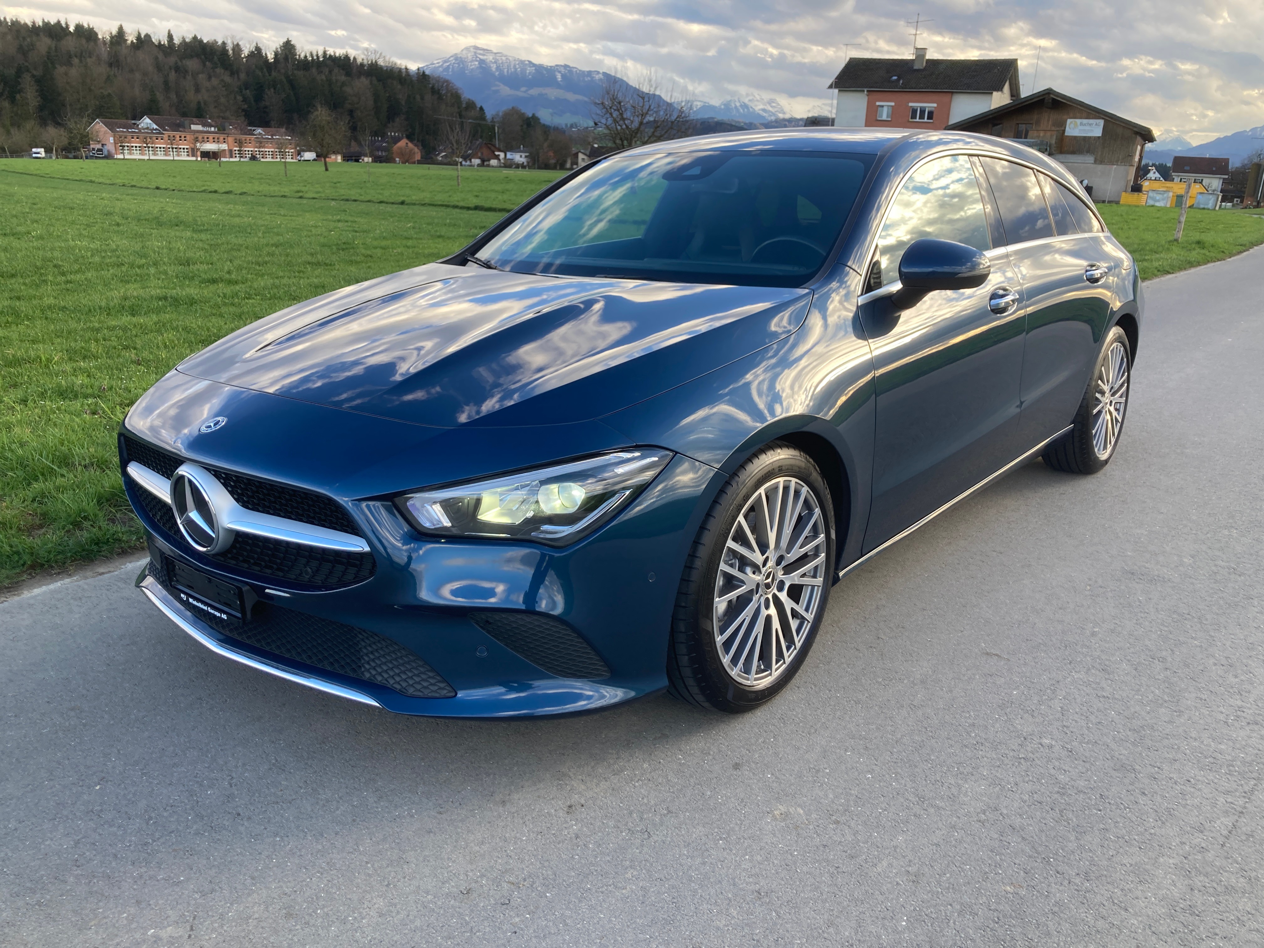 MERCEDES-BENZ CLA Shooting Brake 200 7G-DCT