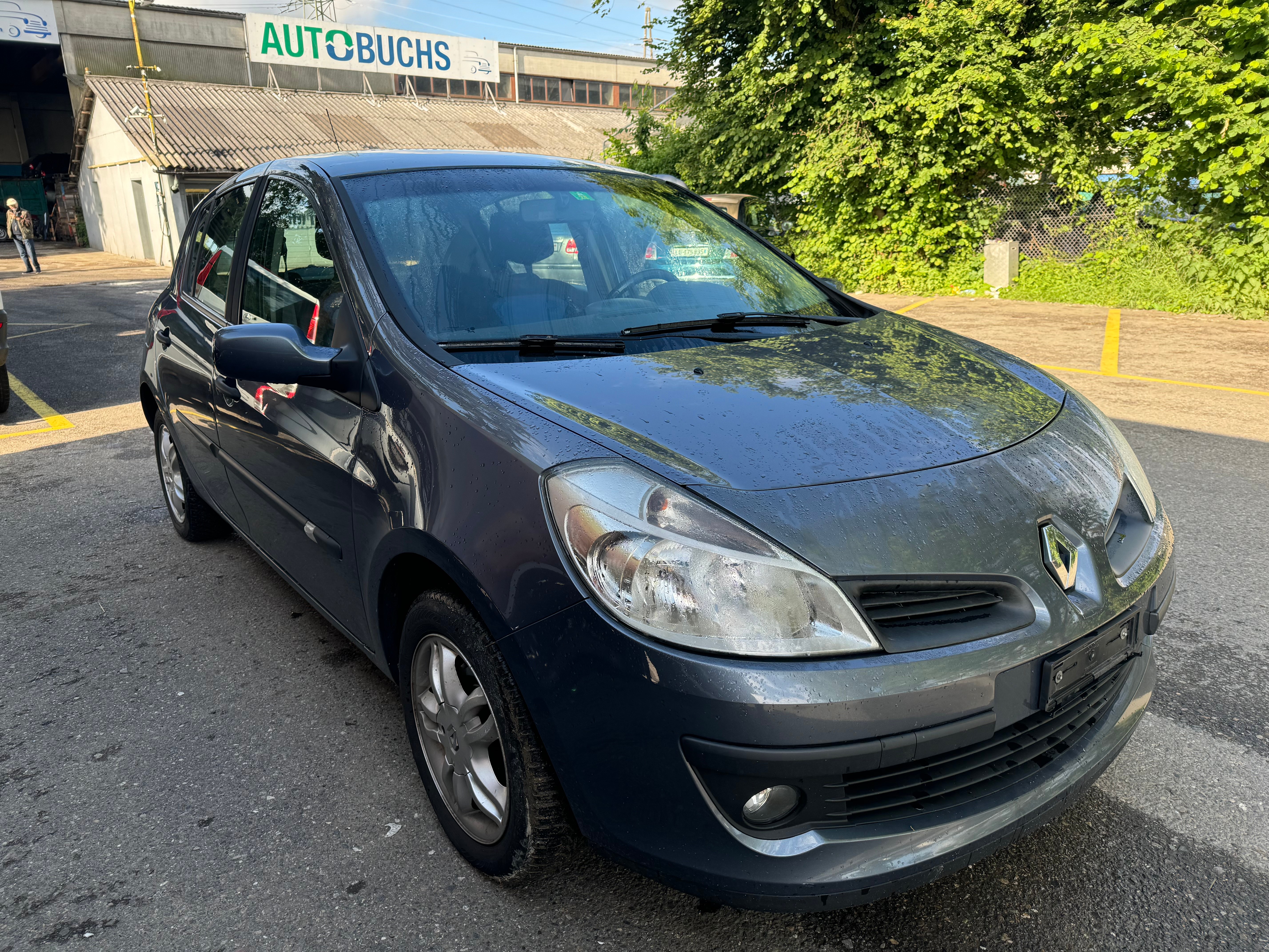 RENAULT Clio 1.4 16V Dynamique