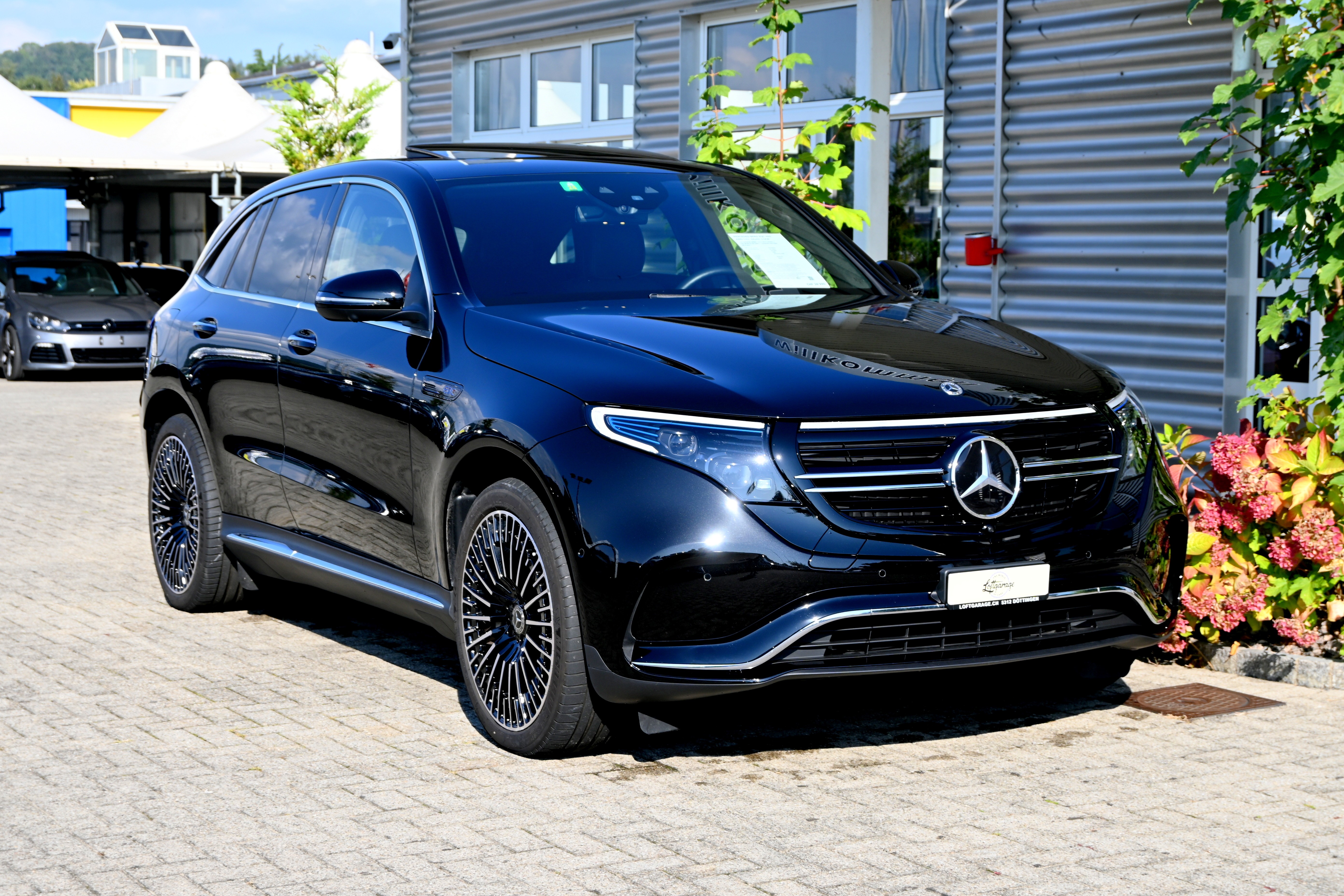 MERCEDES-BENZ EQC 400 AMG Line 4Matic 11KW (CH Auto) Voll-Ausstattung AHK 1.8T