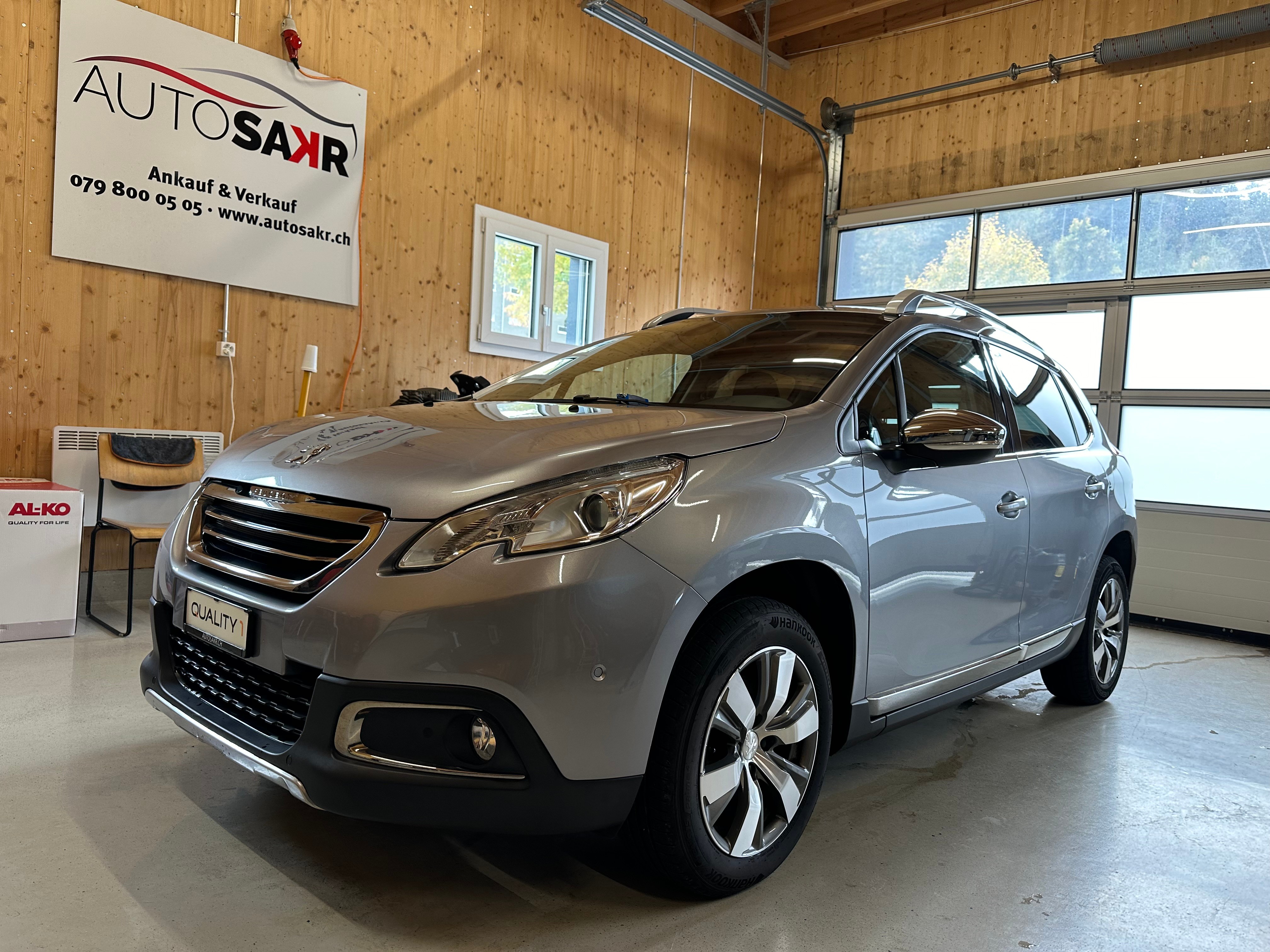 PEUGEOT 2008 1.2 PureTech Allure