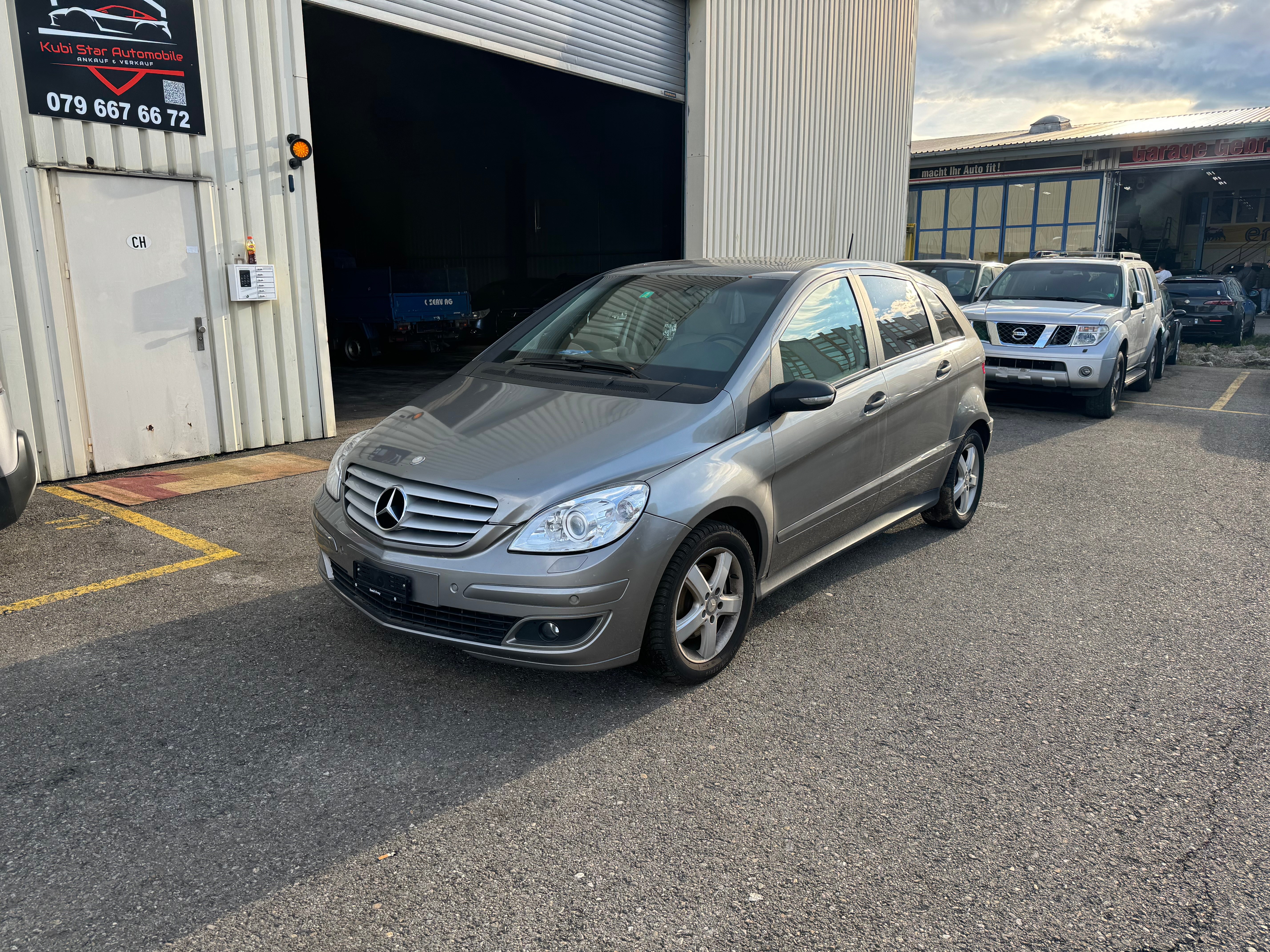 MERCEDES-BENZ B 200 Autotronic