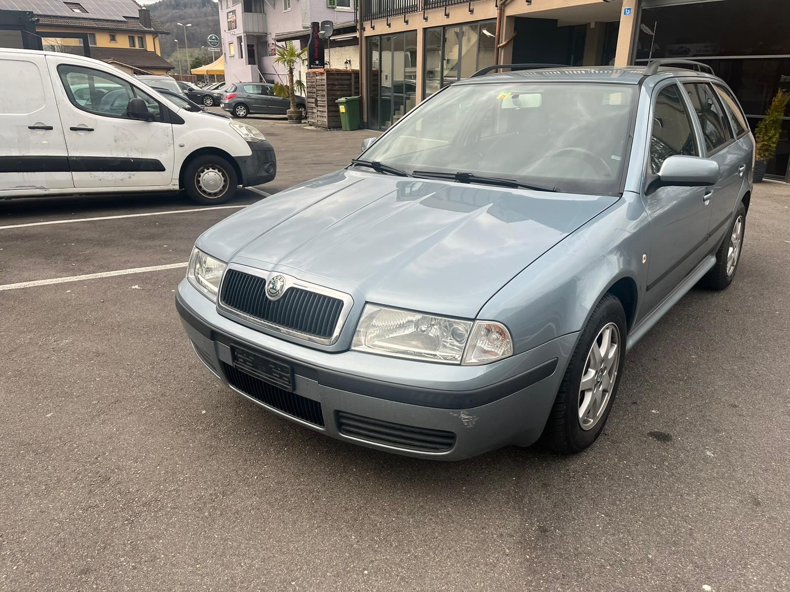 SKODA Octavia 1.6 Tour