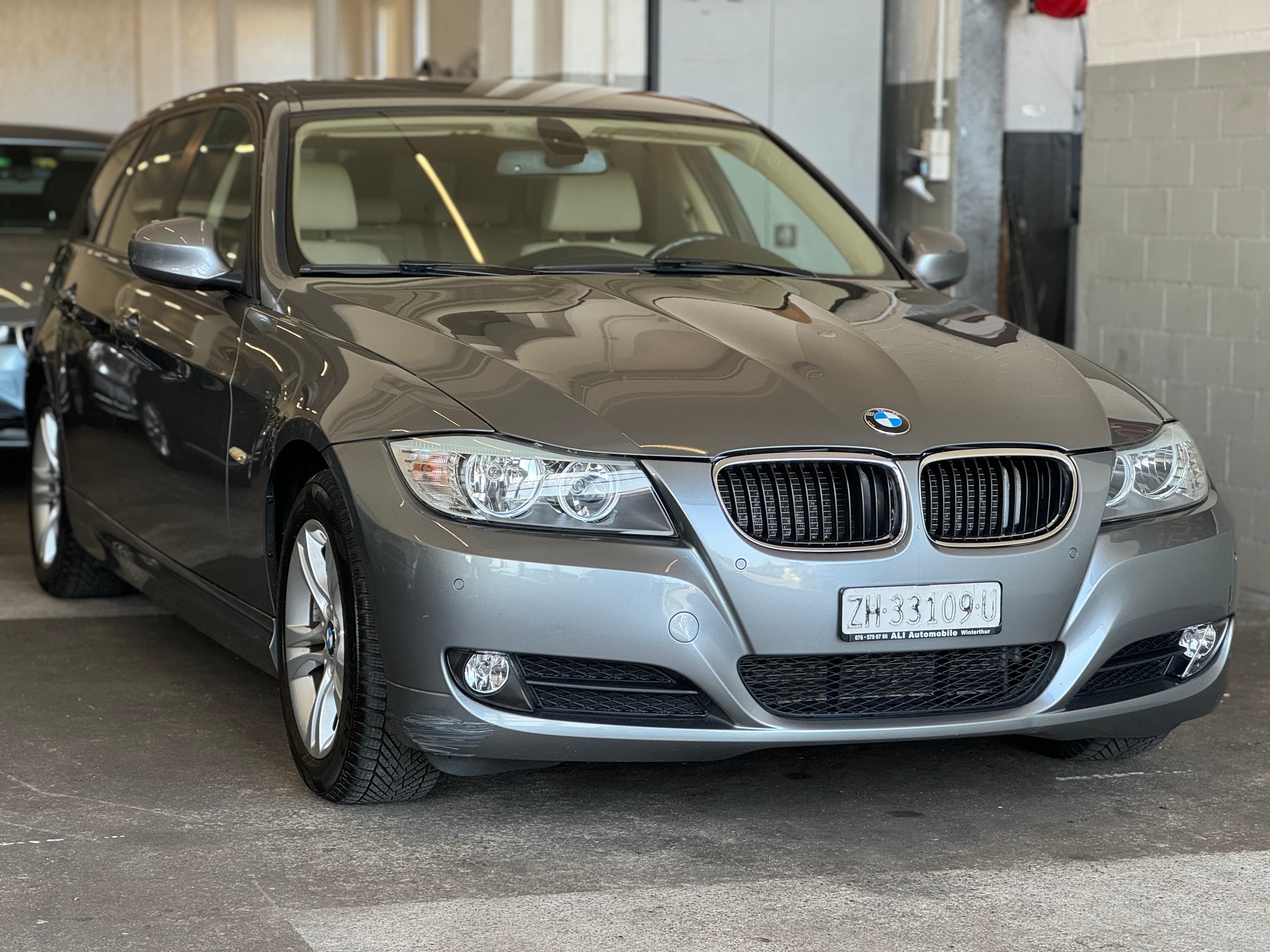 BMW 320i Touring Steptronic