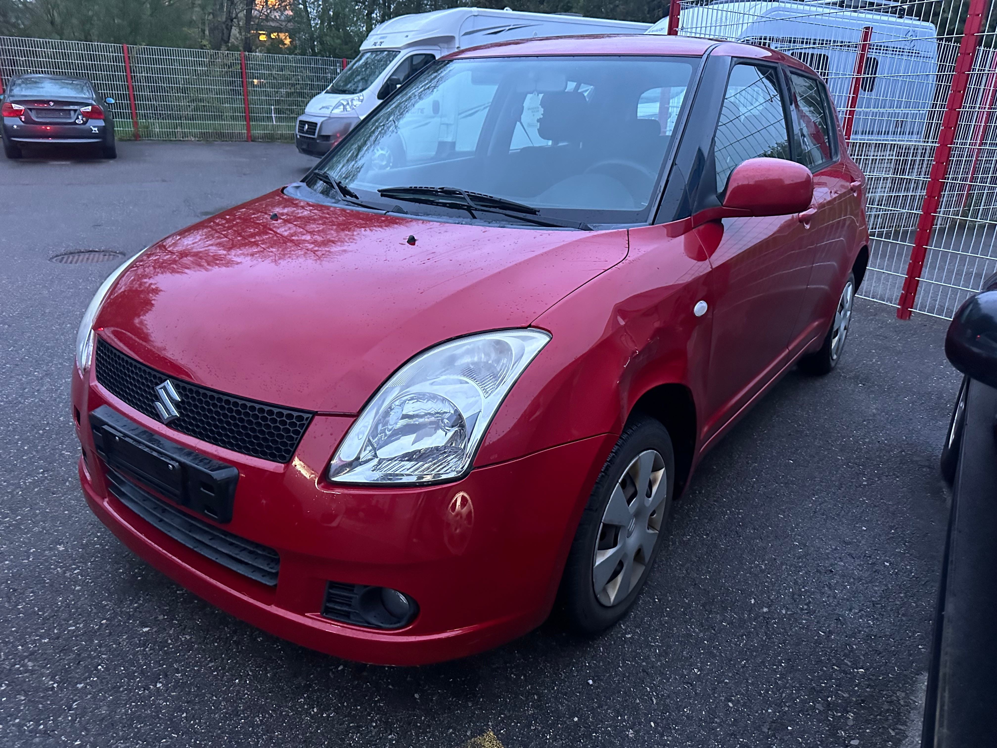 SUZUKI Swift 1.3i 16V GL 4x4