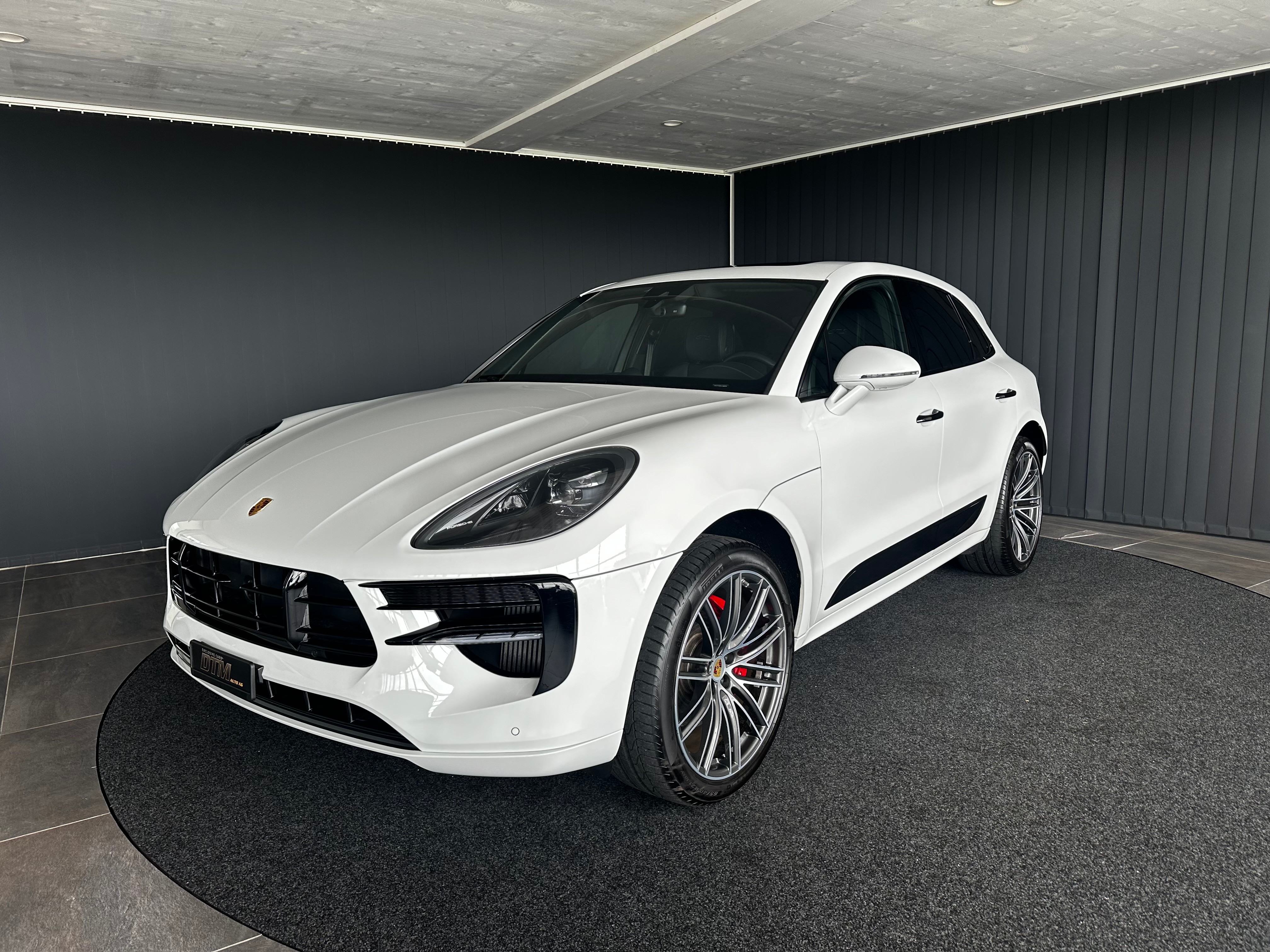 PORSCHE Macan GTS