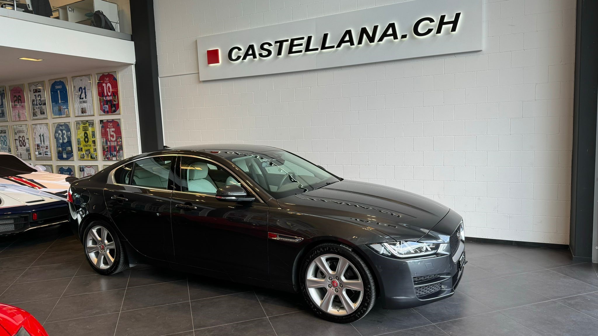 JAGUAR XE 20d Portfolio Automat