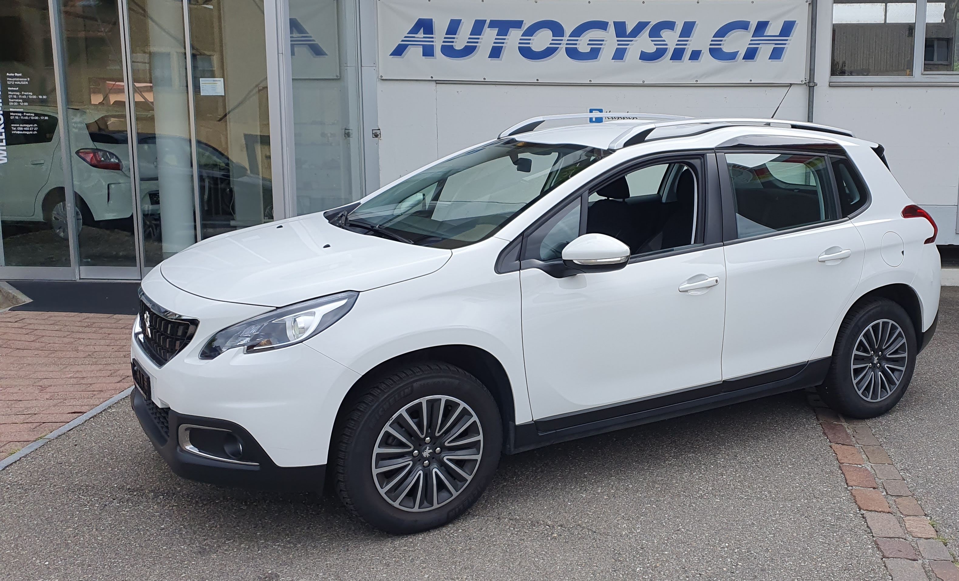 PEUGEOT 2008 1.2 PureTech Active