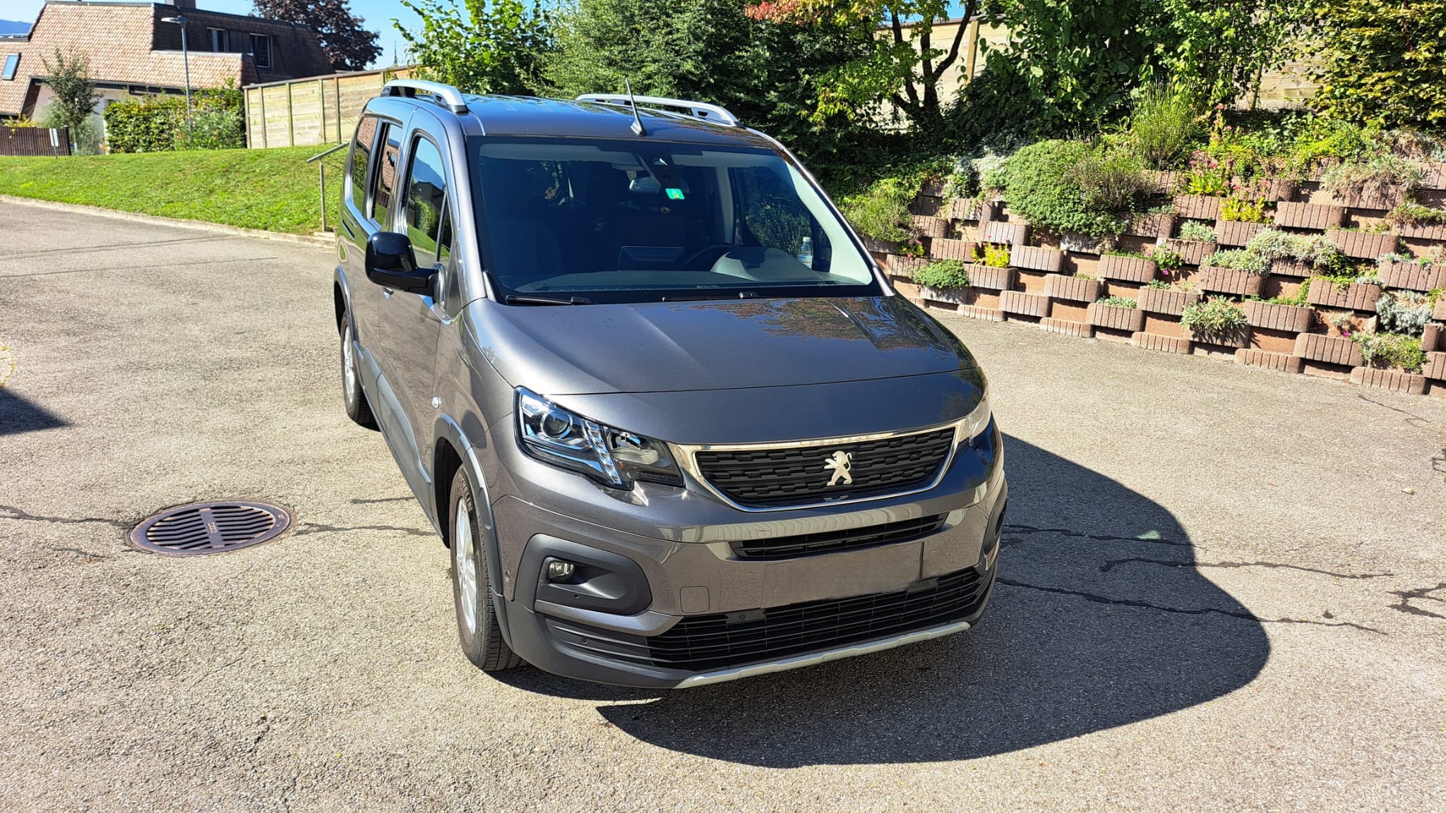 PEUGEOT Rifter Long 1.2 PureTech 7PL Allure EAT8