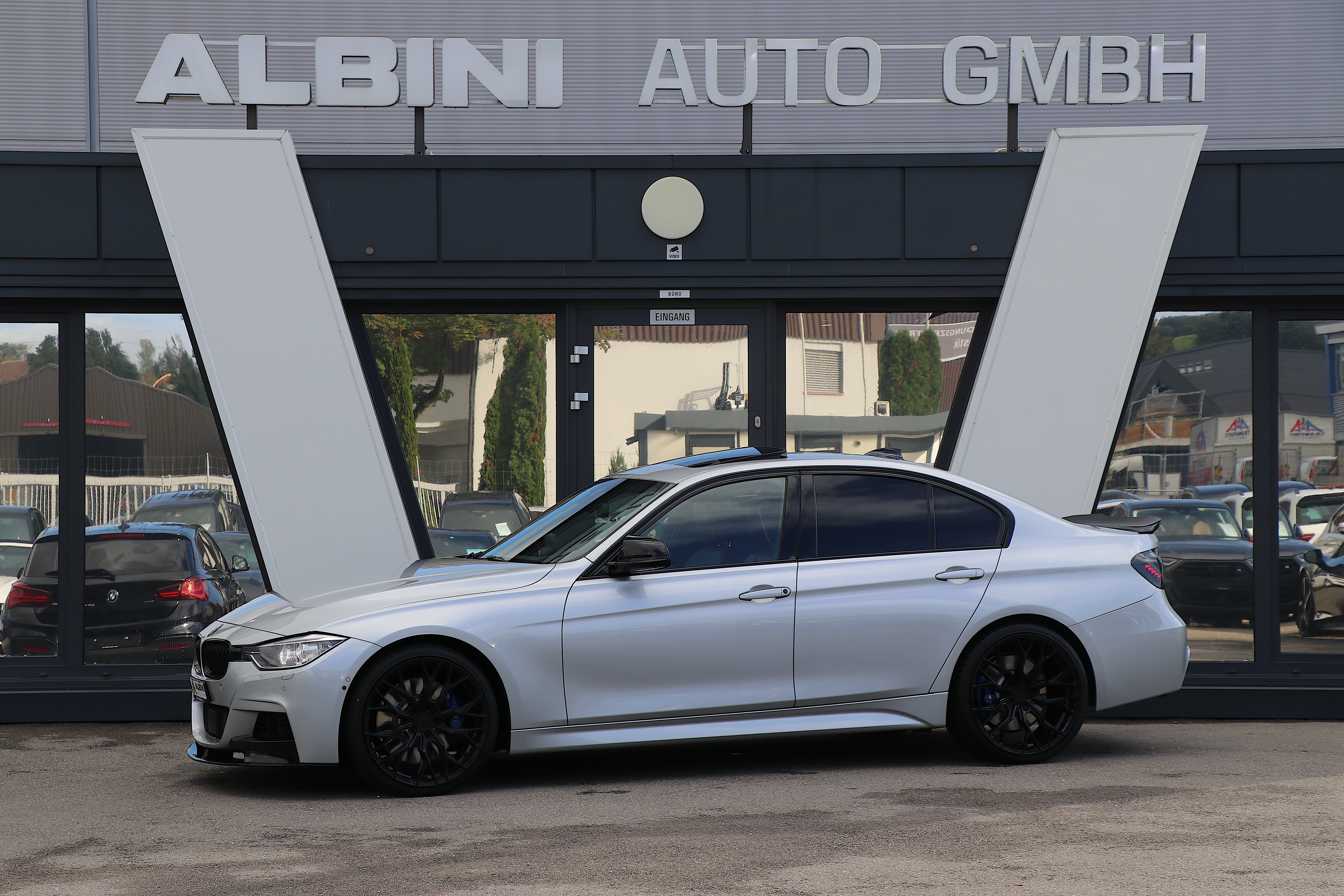 BMW 335i xDrive M-Sport Steptronic**AKRAPOVIC**