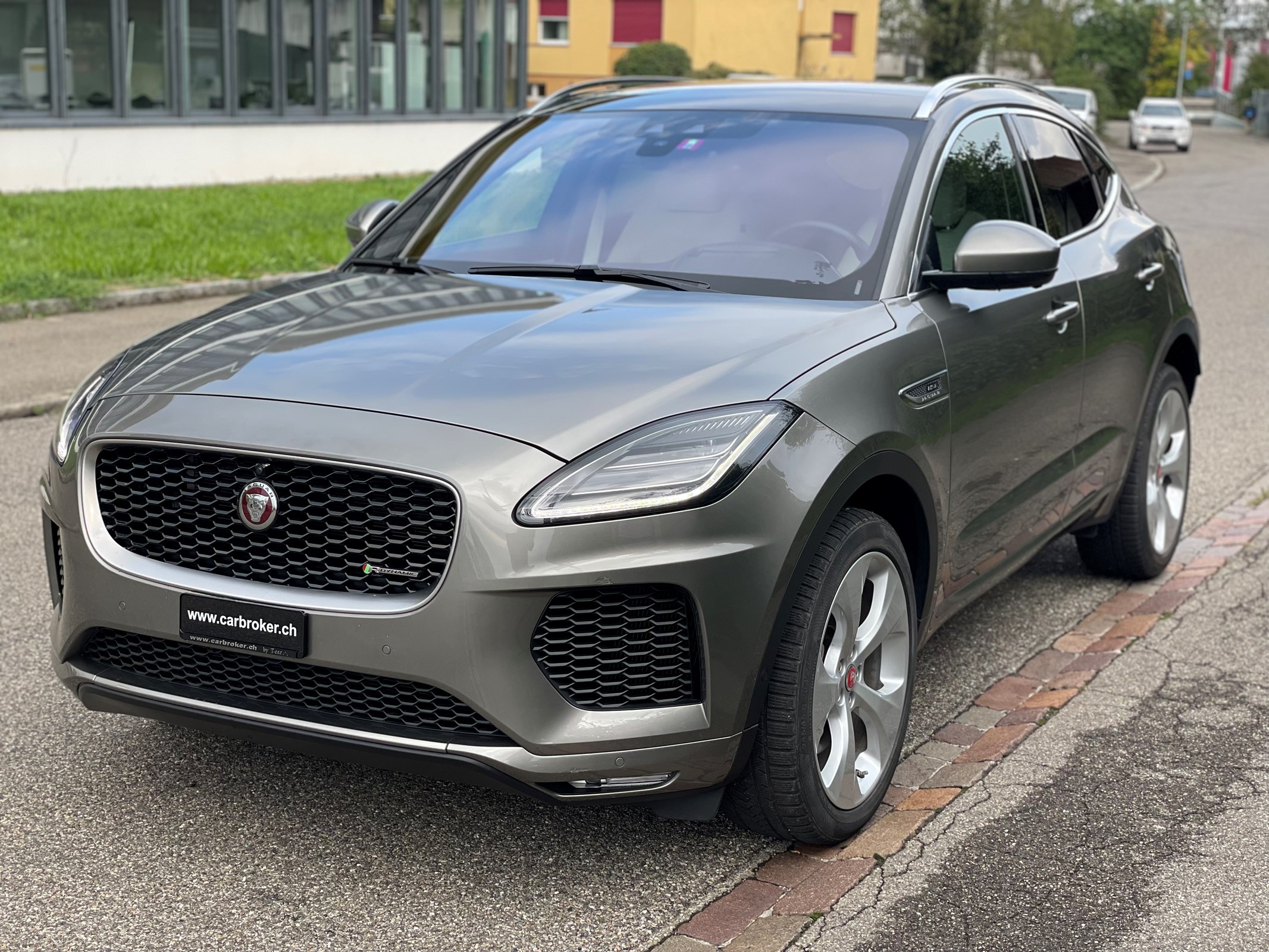 JAGUAR E-Pace 2.0 P300 R-Dynamic HSE AWD Automatik