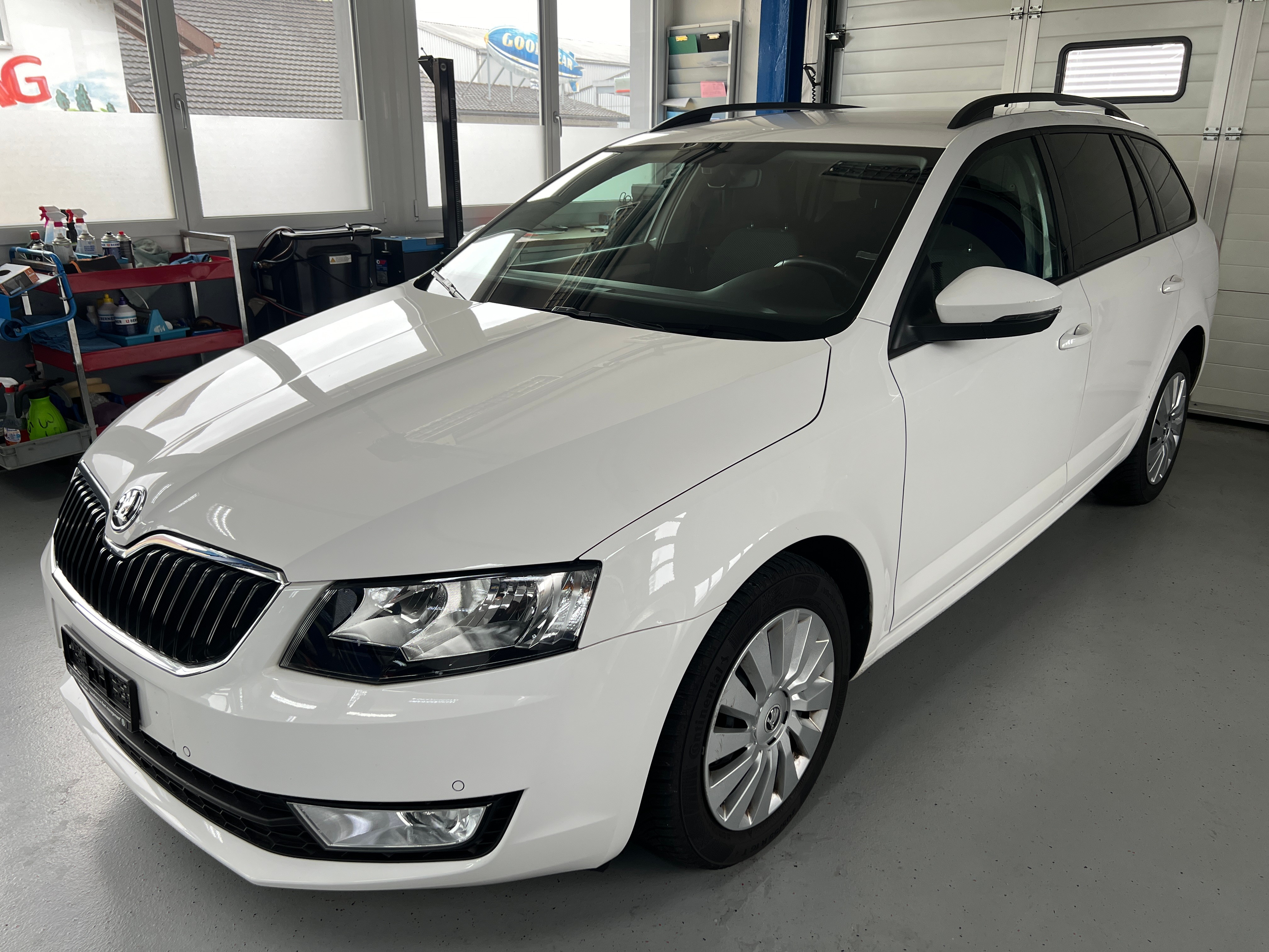 SKODA Octavia Combi 1.6 TDI Ambition DSG