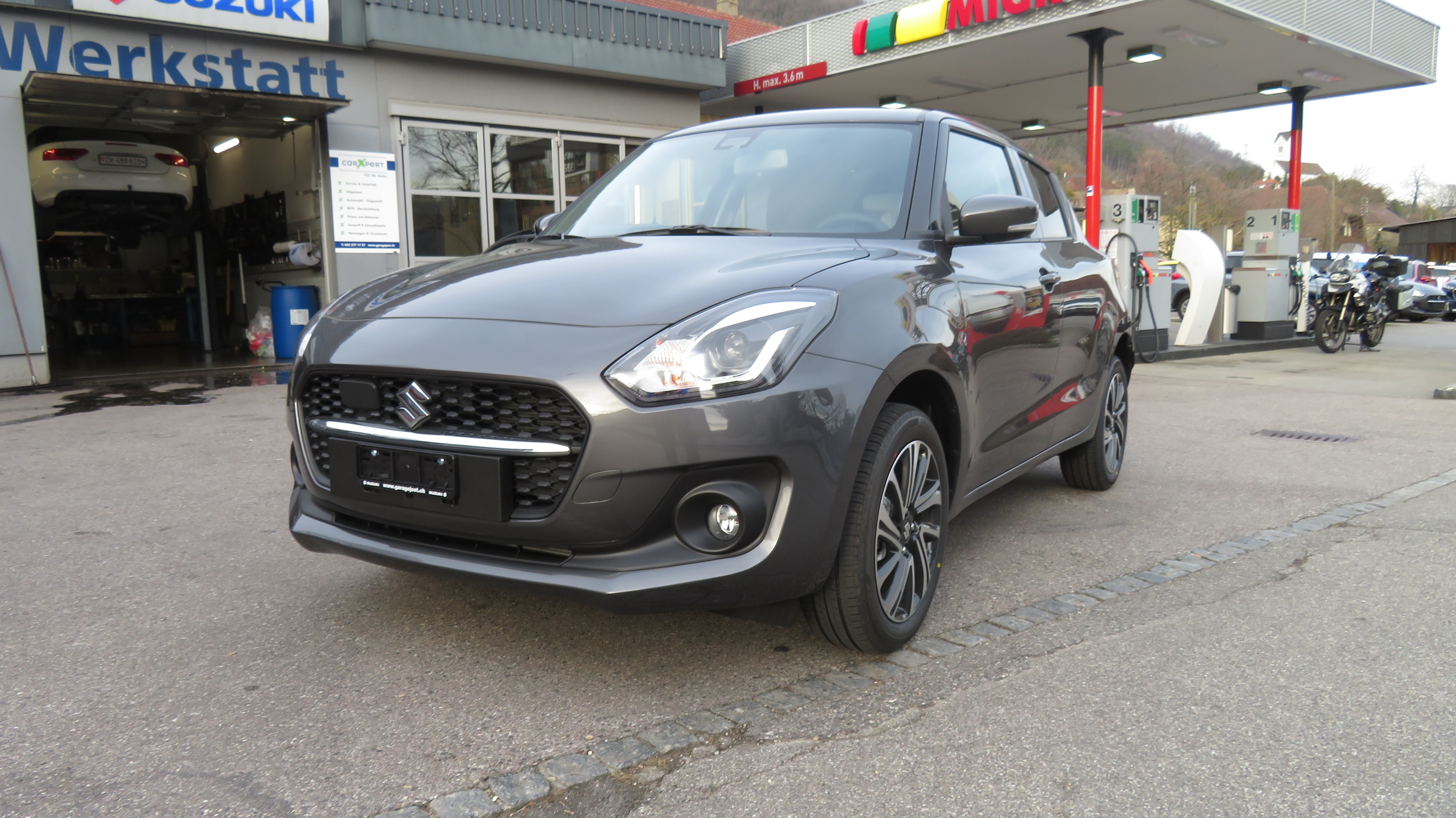 SUZUKI Swift 1.2 Compact Top 4x4 Hybrid