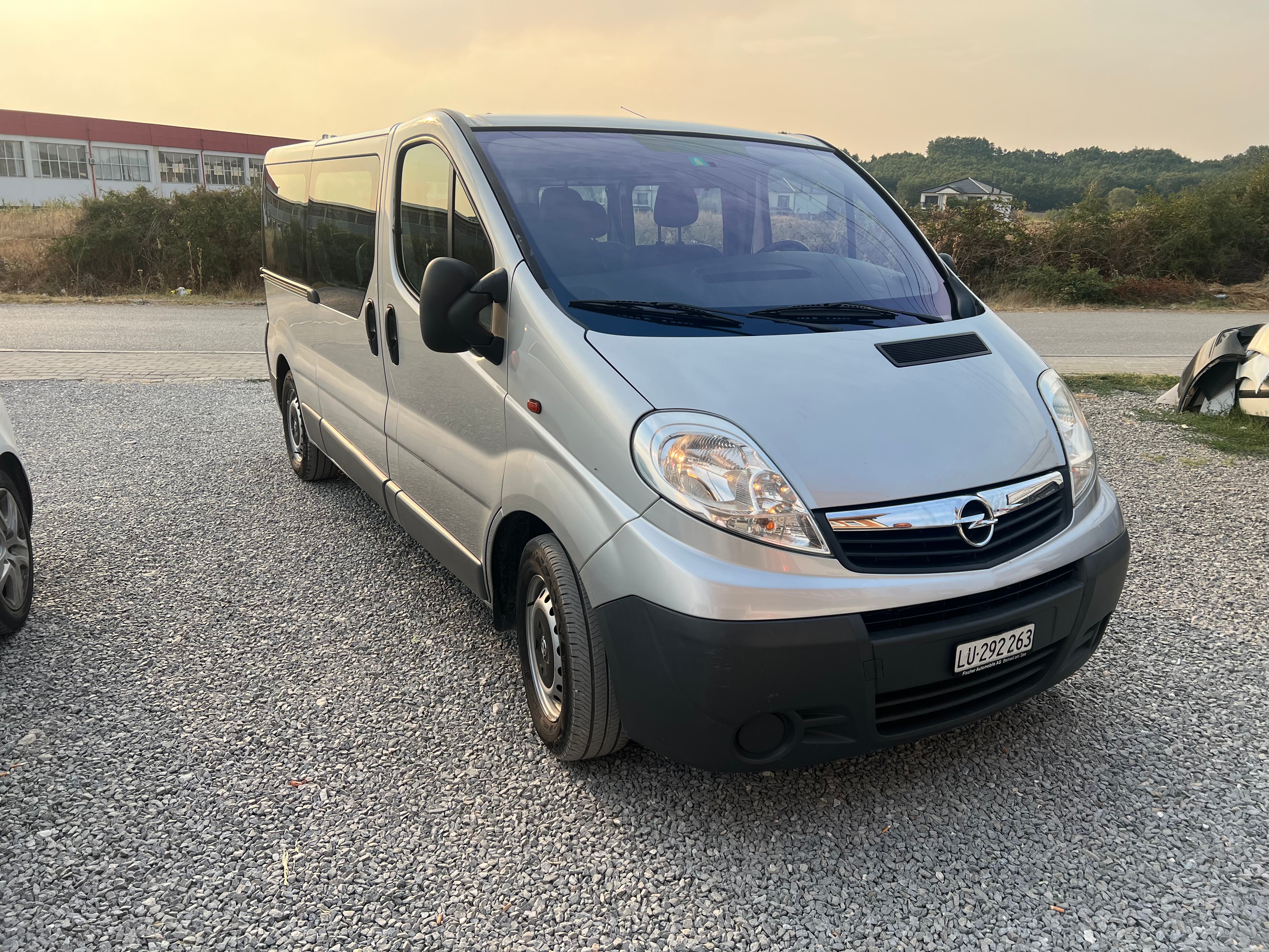 OPEL Vivaro 2.5 CDTI 2.9t L2H1