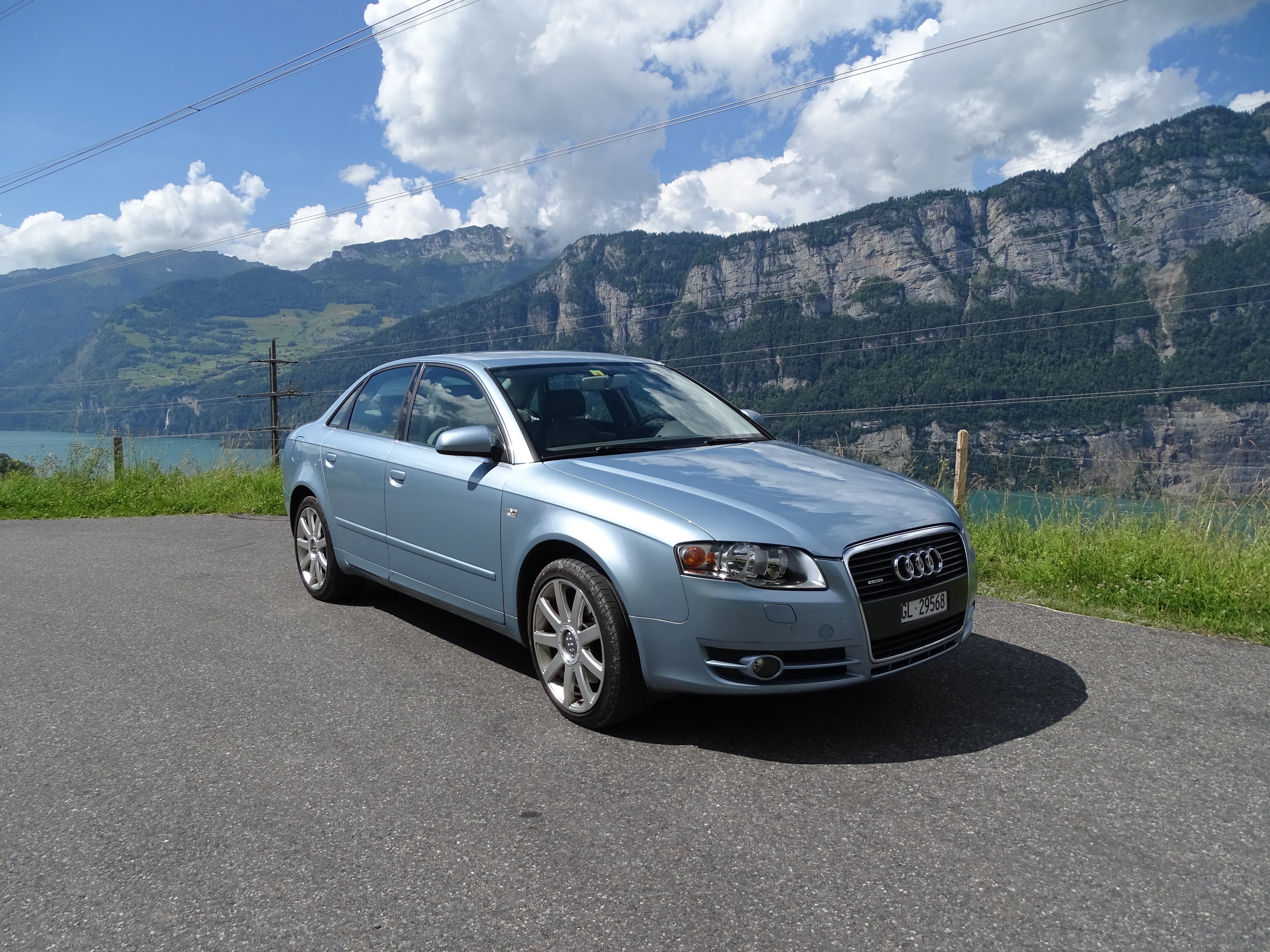 AUDI A4 2.0 Turbo FSI quattro