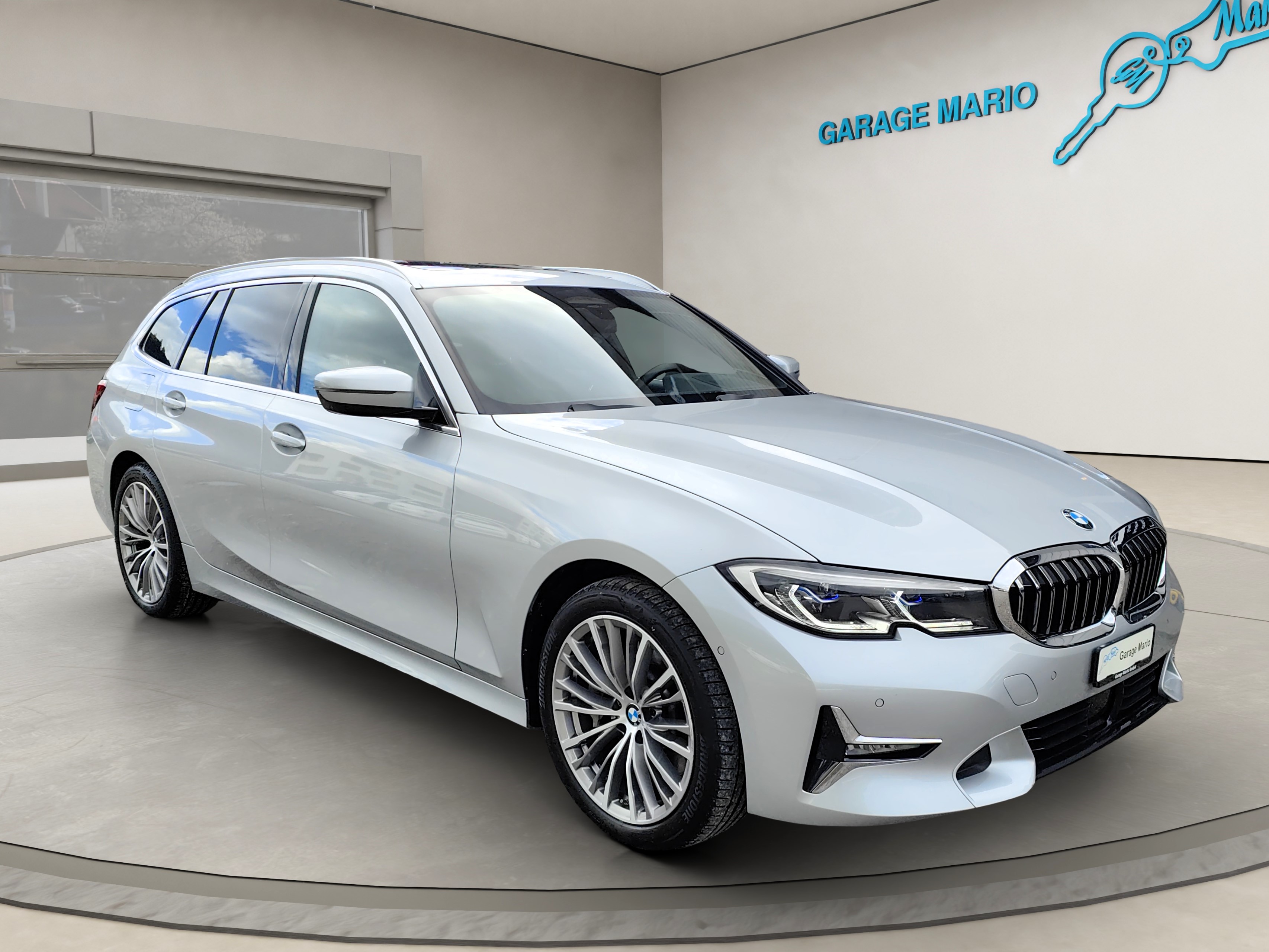 BMW 330i Touring xDrive Steptronic Luxury Line