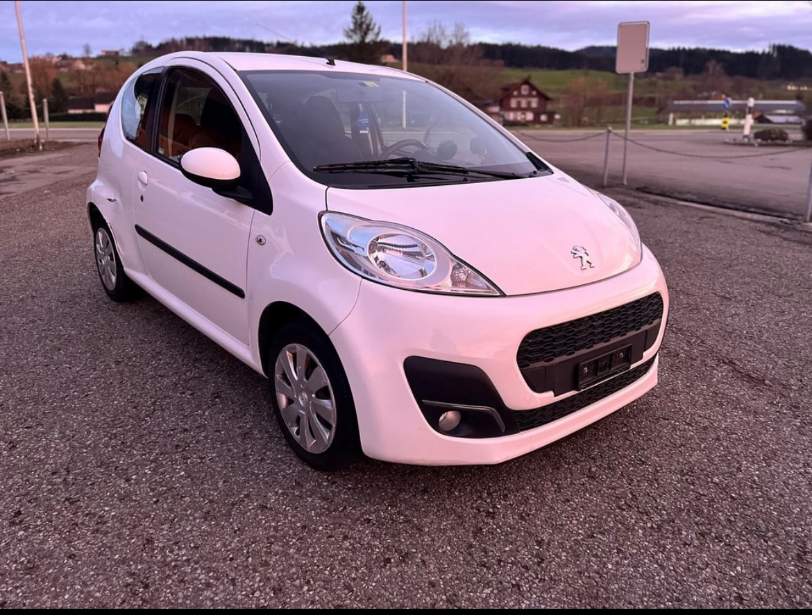 PEUGEOT 107 1.0 Active