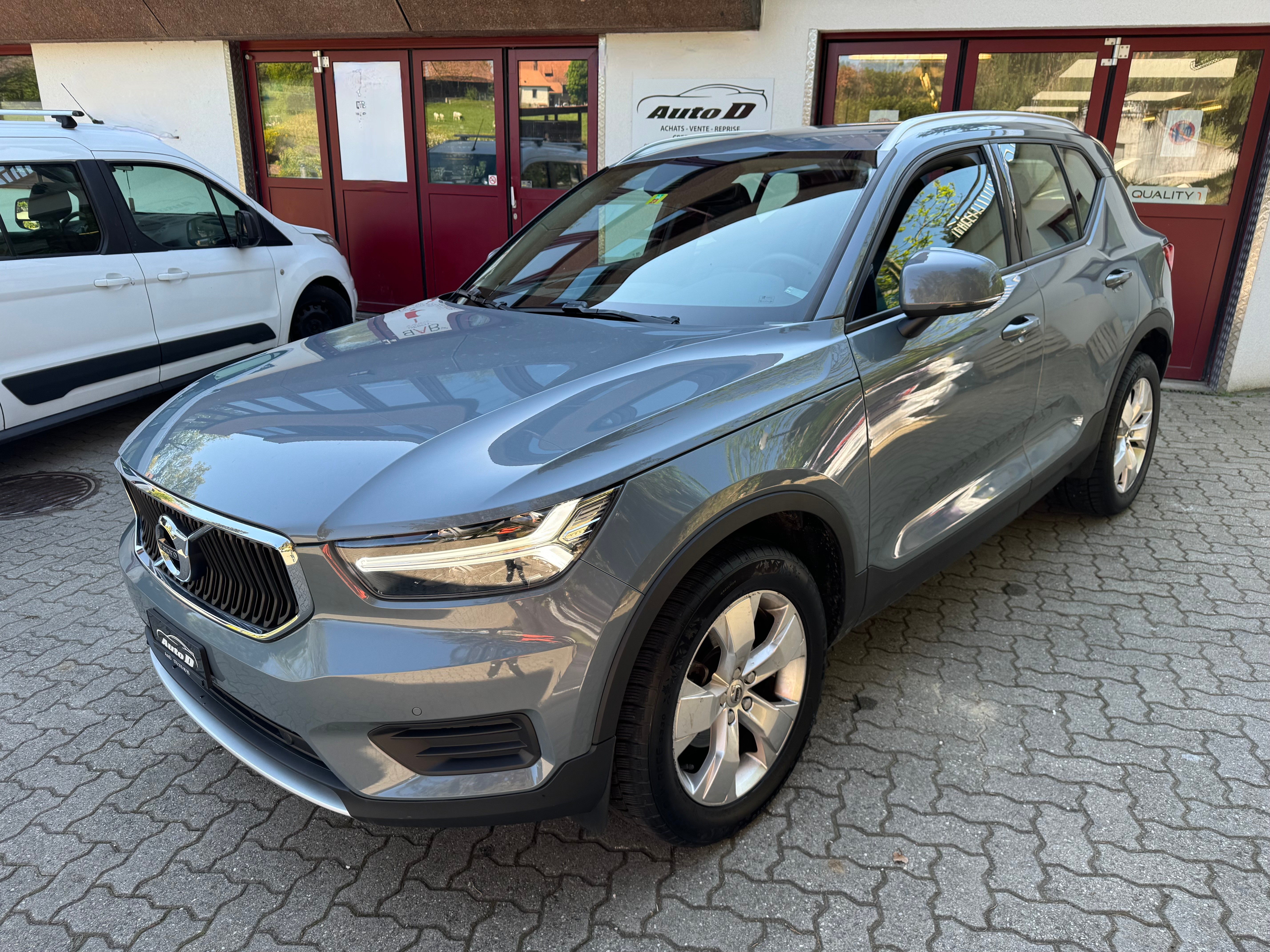 VOLVO XC40 T3 Momentum Geartronic