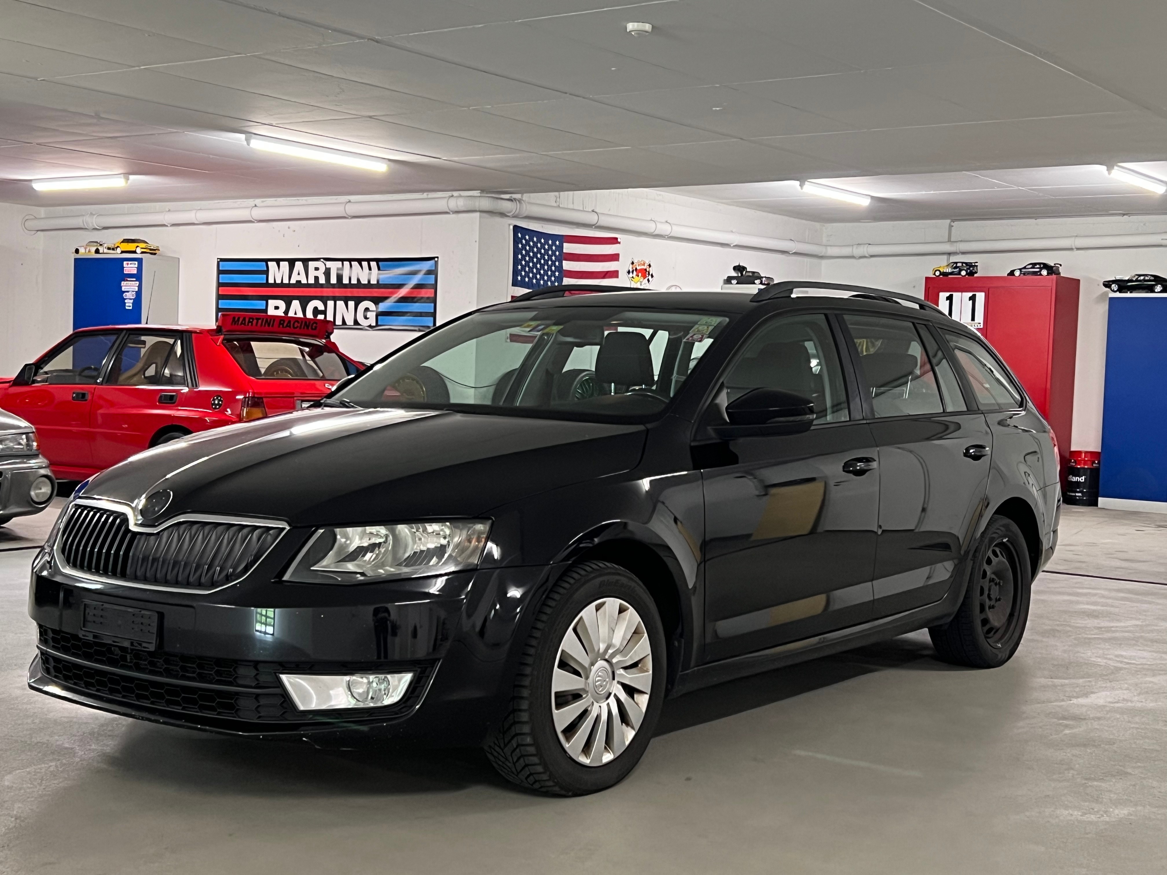 SKODA Octavia Combi 1.6 TDI Elegance DSG