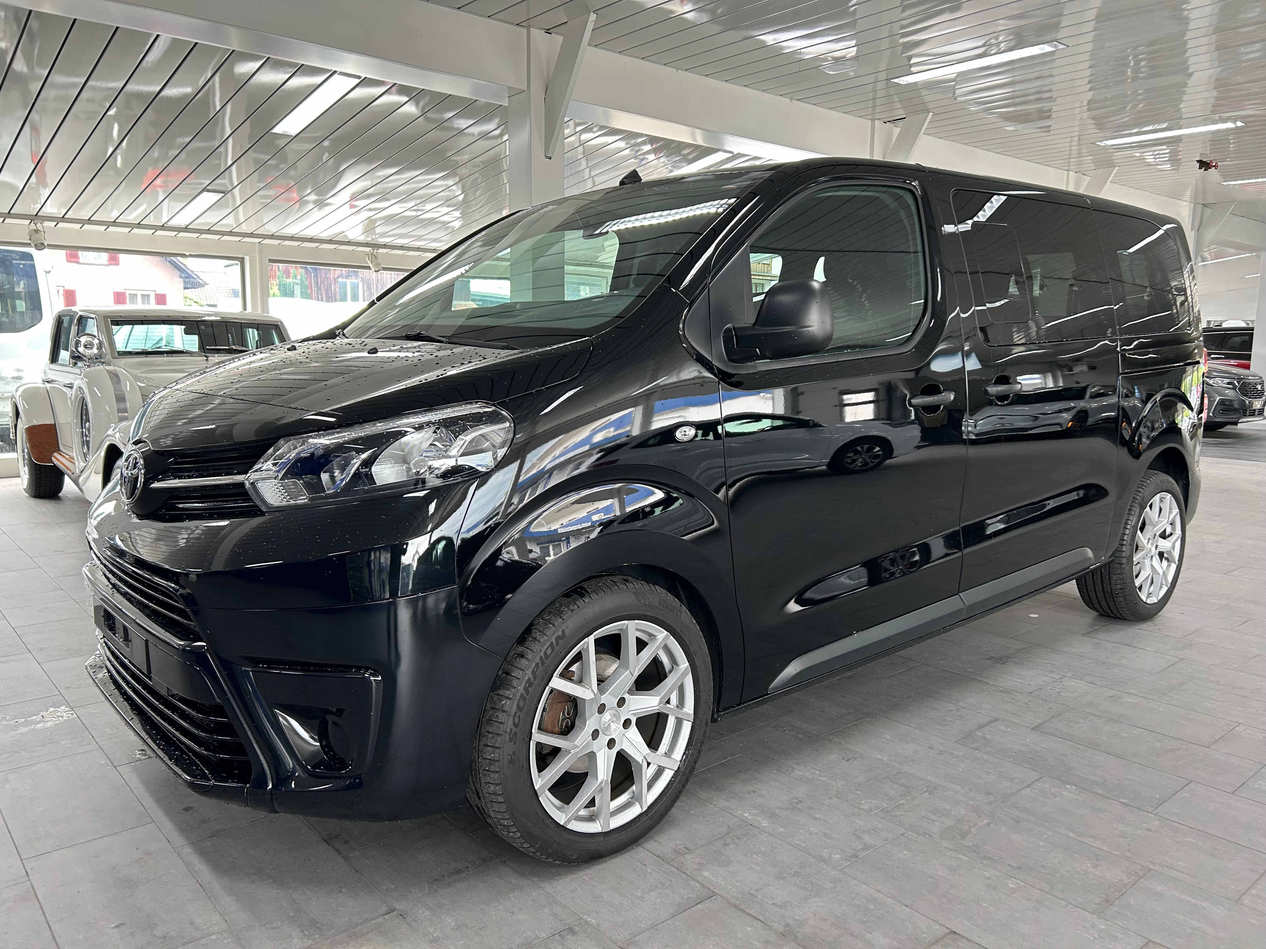 TOYOTA PROACE