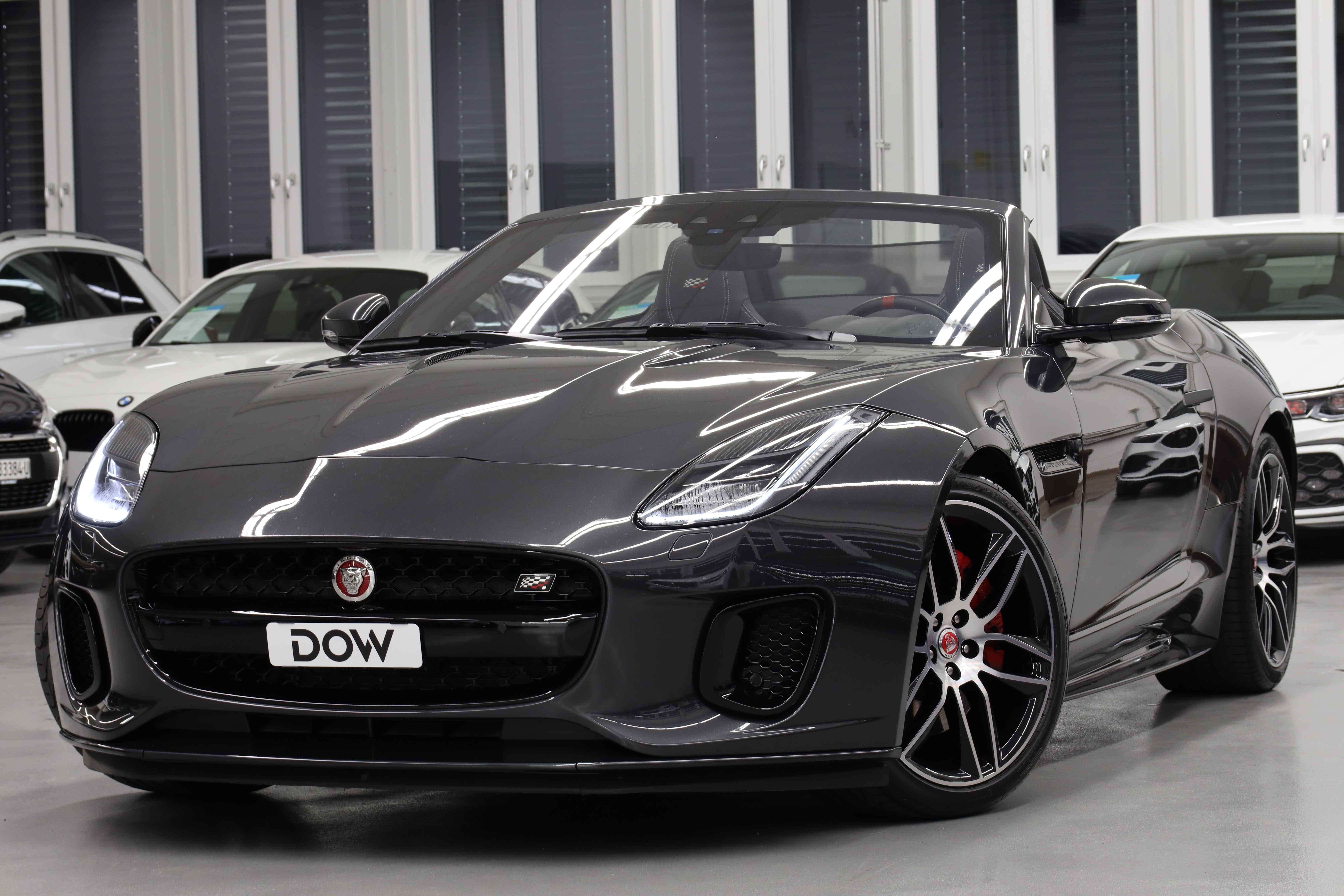 JAGUAR F-Type Convertible 2.0 I4 Chequered Flag Automatik