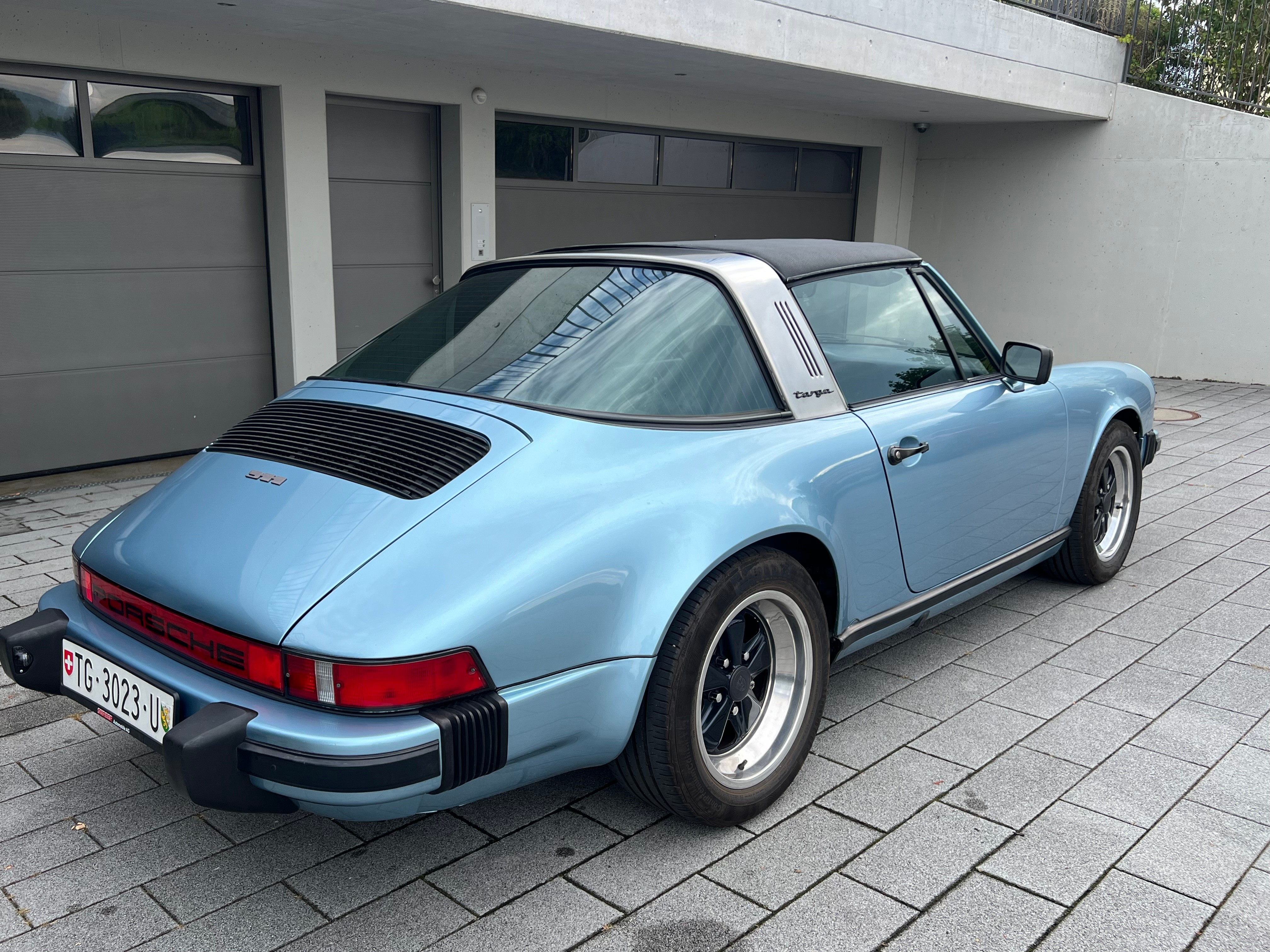 PORSCHE 911 SC Targa