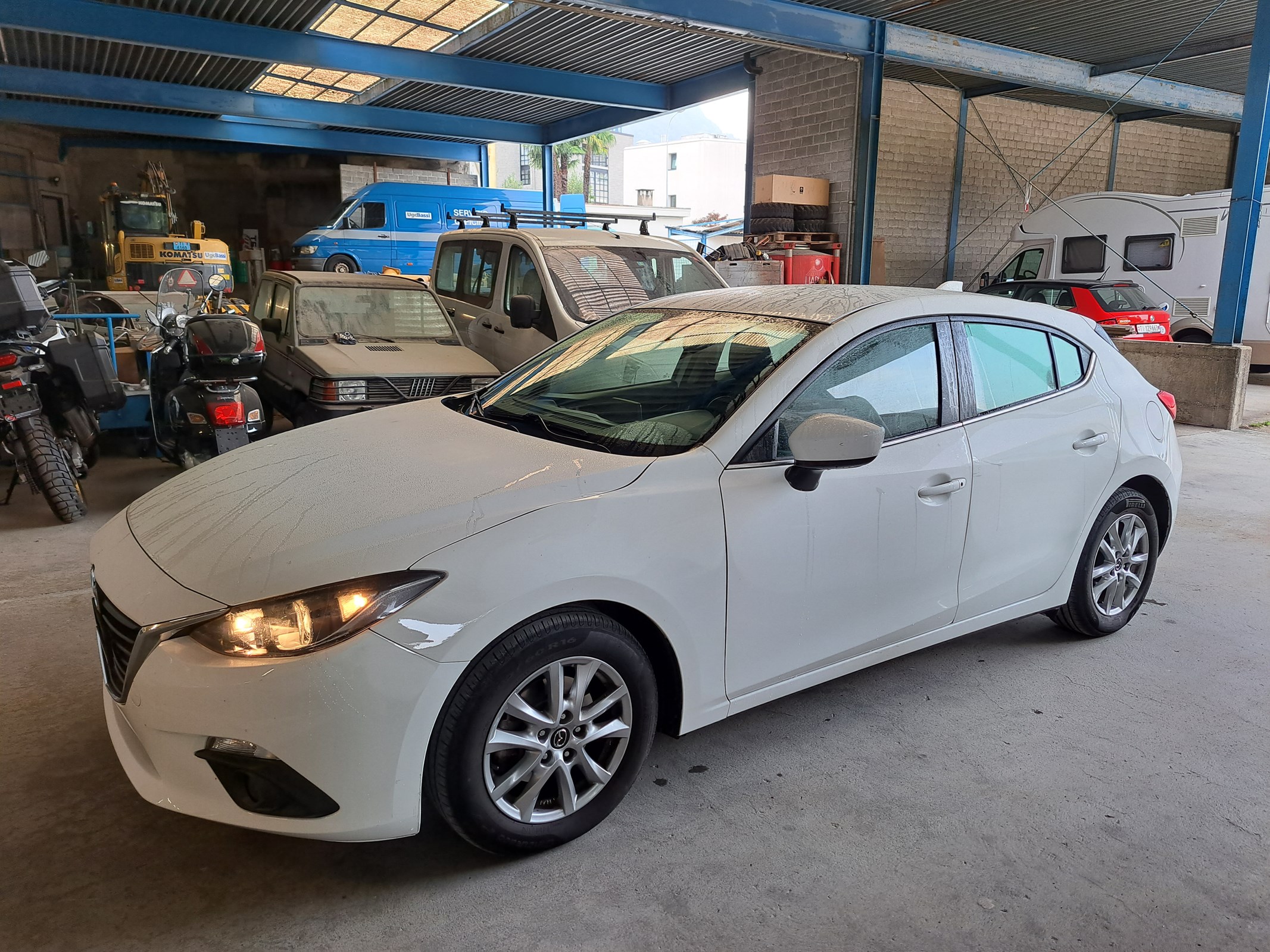 MAZDA 3 2.0 16V Revolution