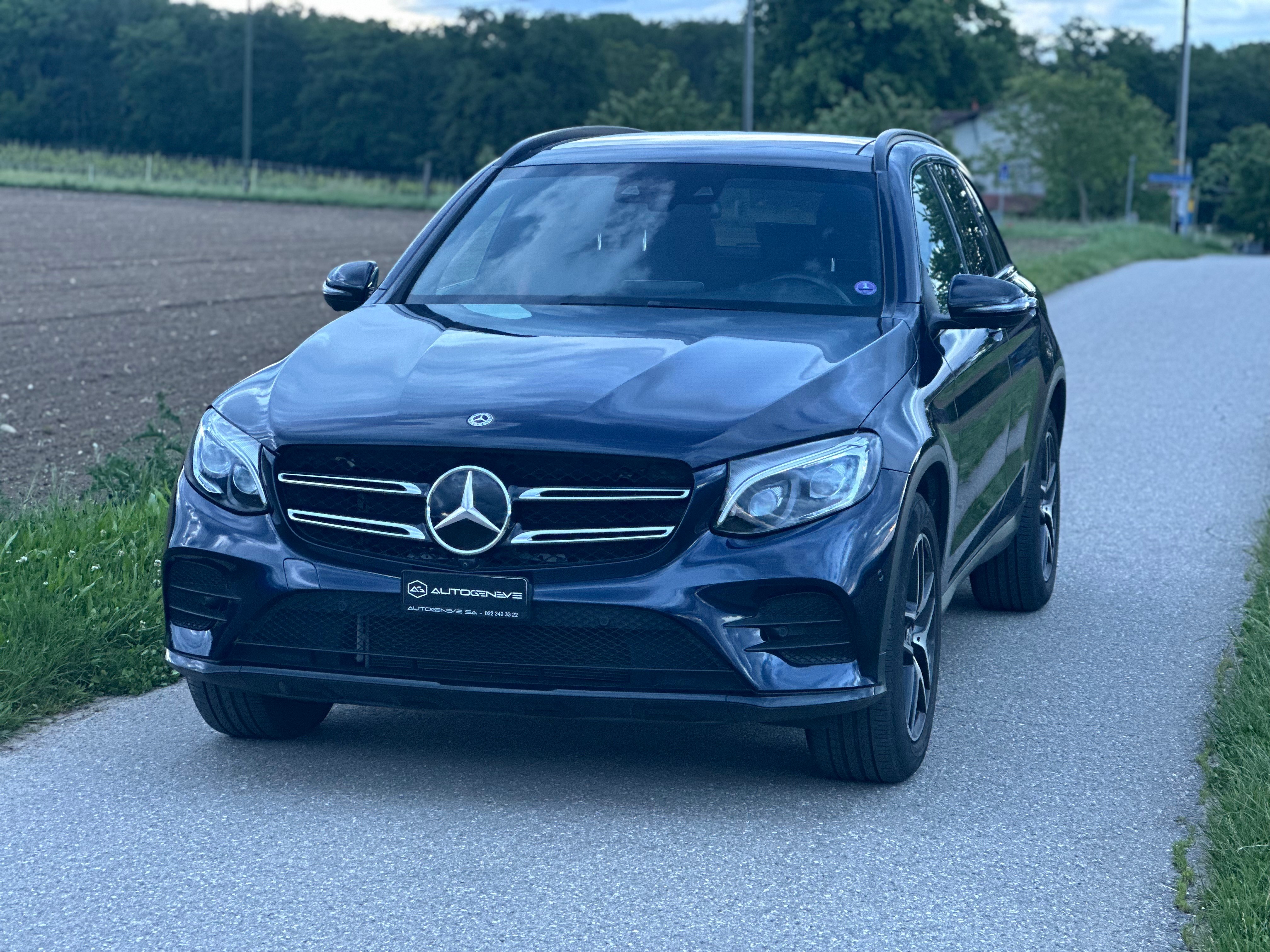 MERCEDES-BENZ GLC 300 4Matic AMG Line 9G-Tronic