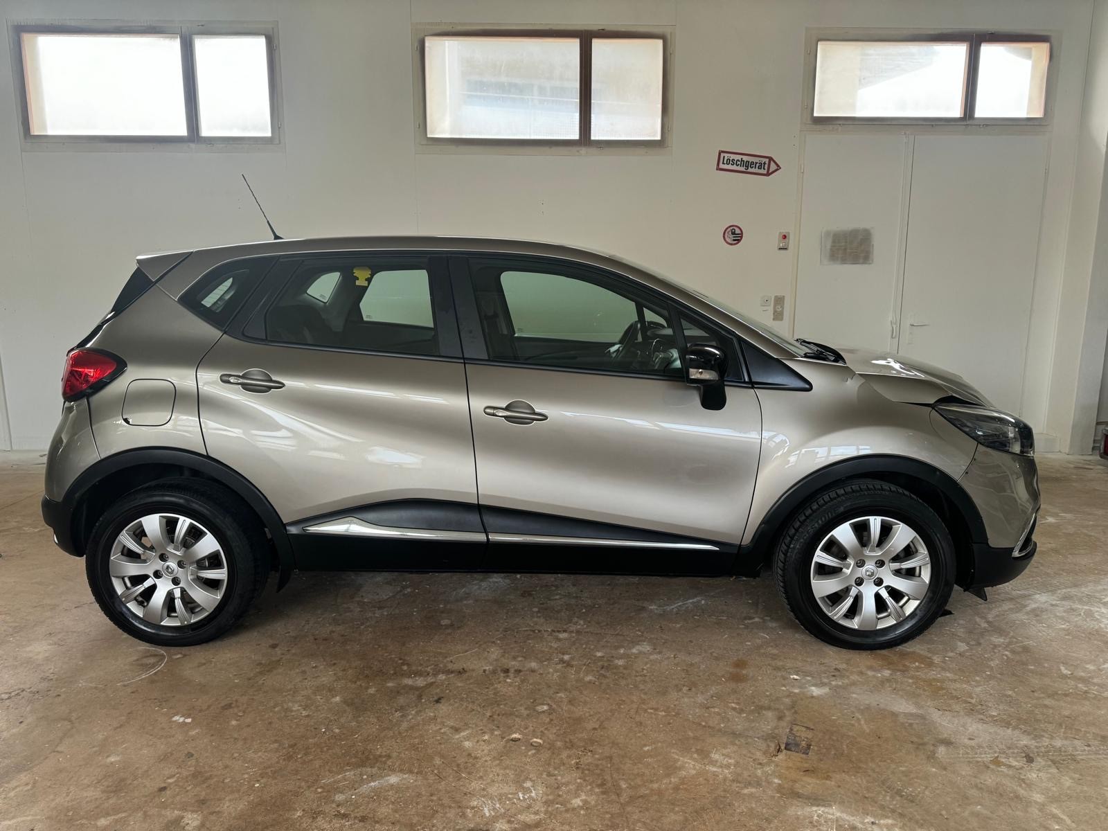 RENAULT Captur 1.2 T 16V Dynamique EDC