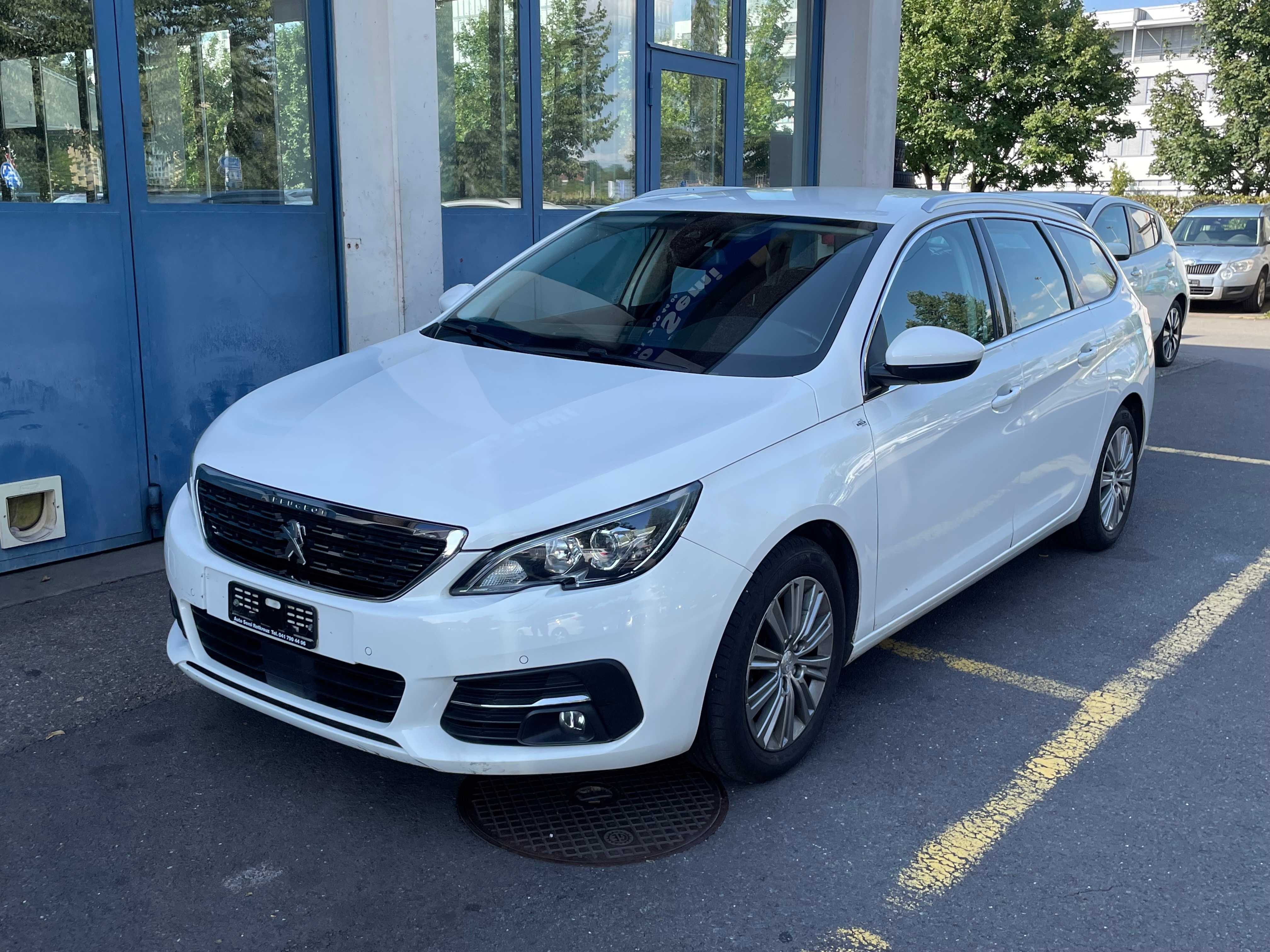 PEUGEOT 308 SW 1.5 BlueHDI Active EAT8