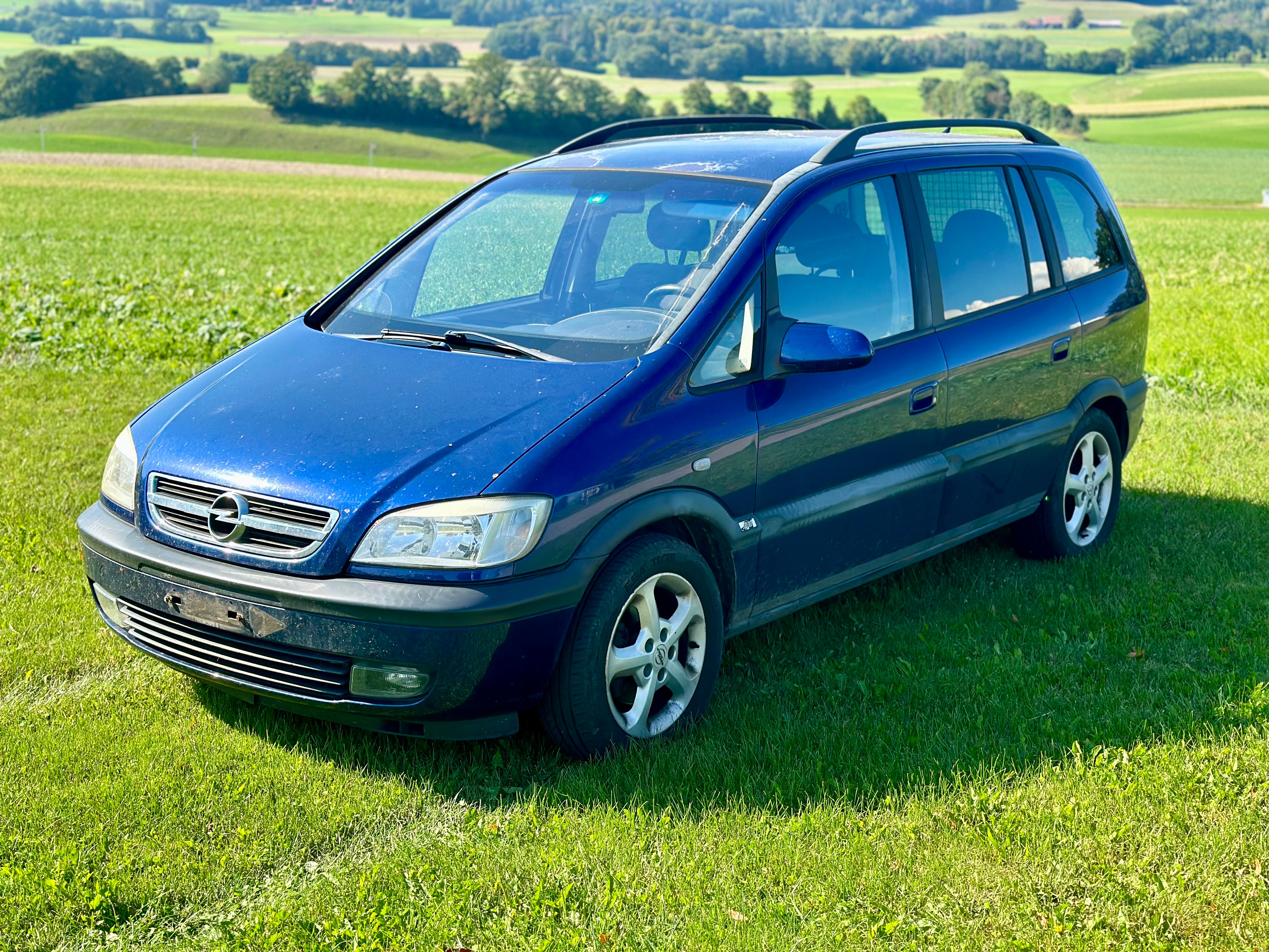 OPEL Zafira 2.2i 16V Edition