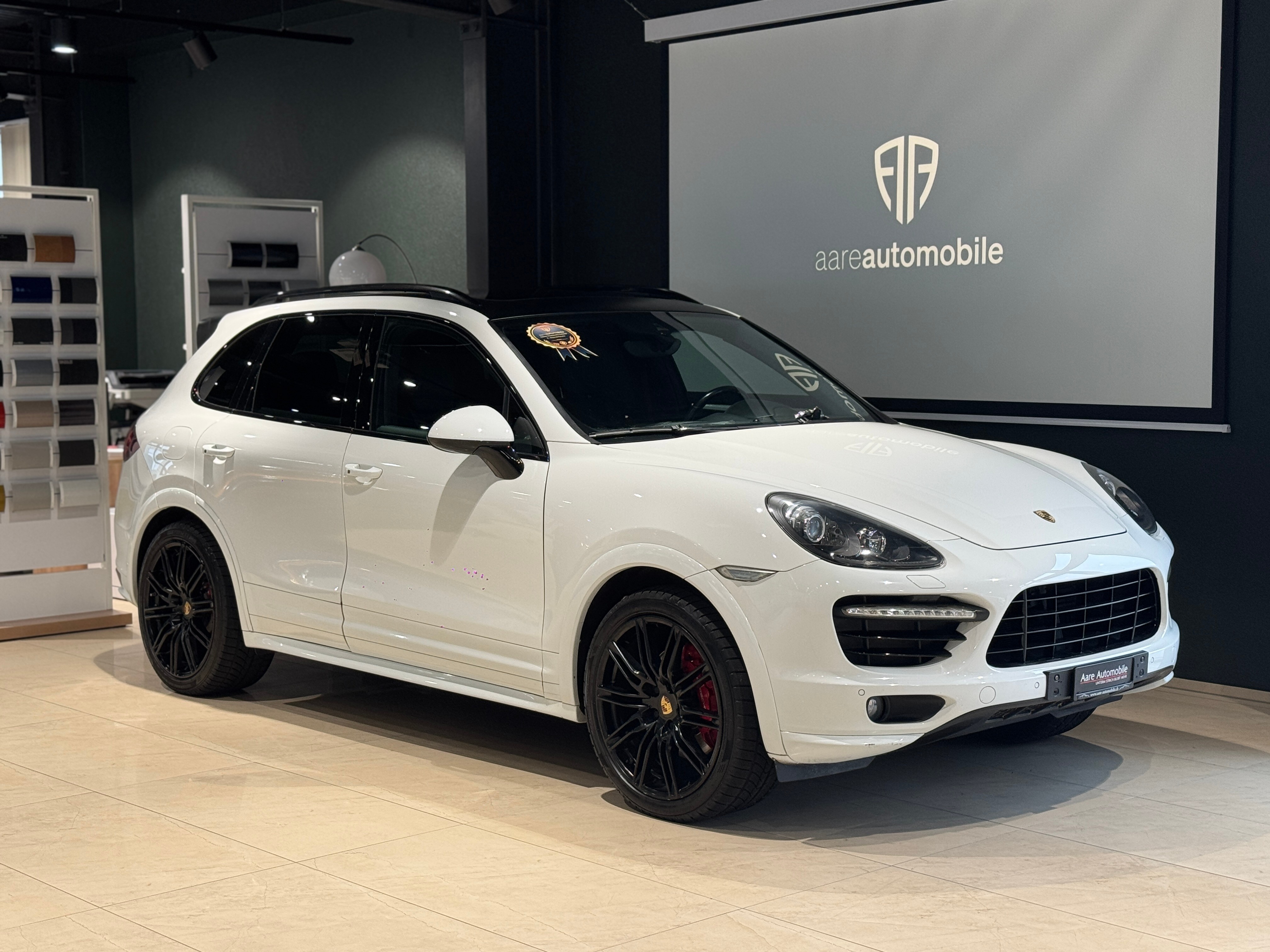 PORSCHE Cayenne GTS