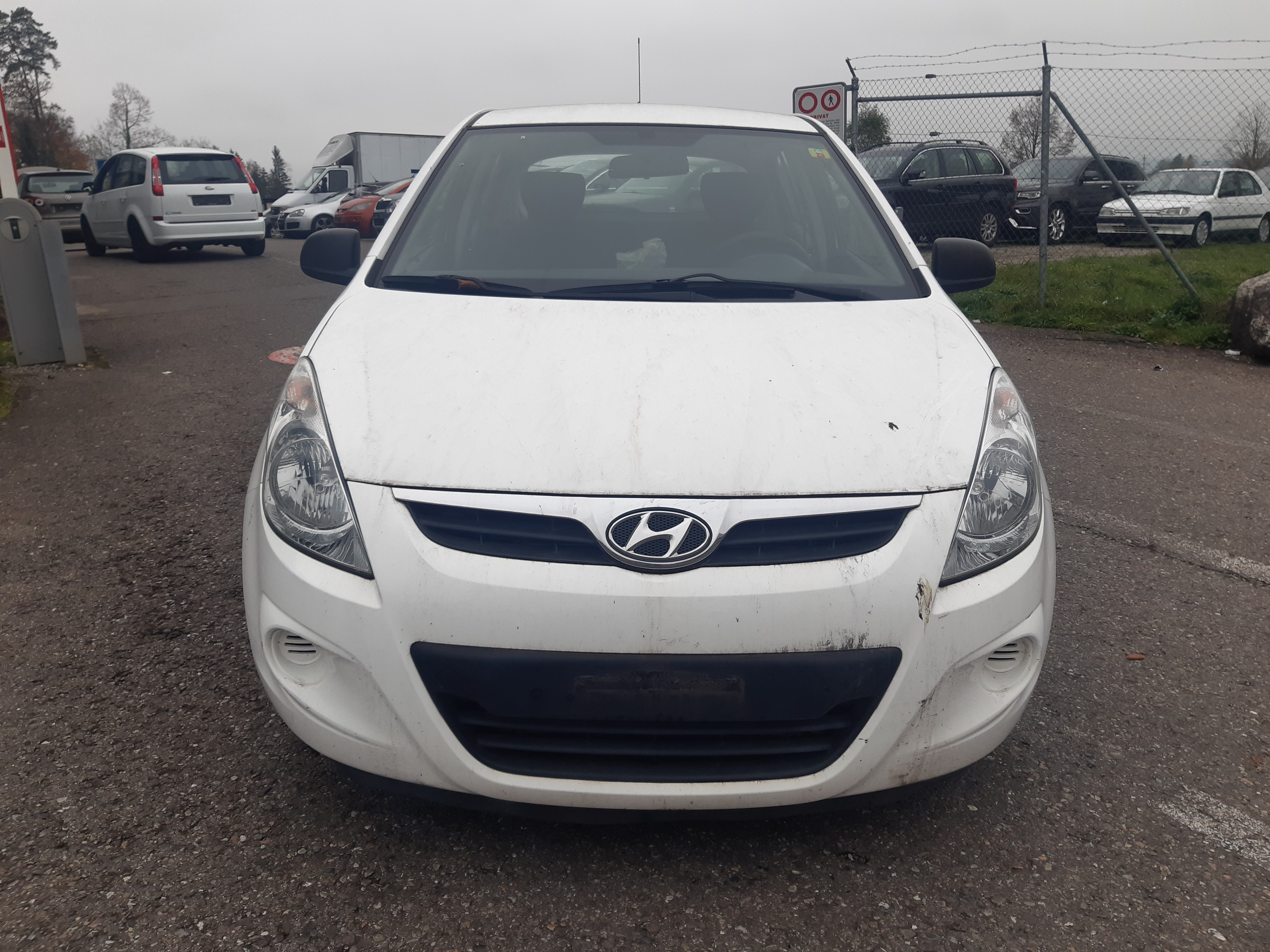 HYUNDAI i20