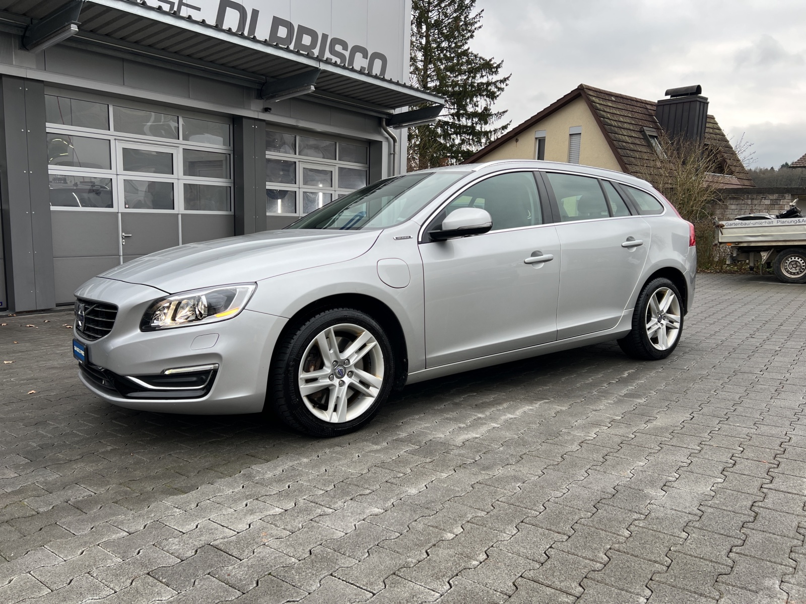 VOLVO V60 D6 AWD Plug-in Hybrid Summum Geartronic