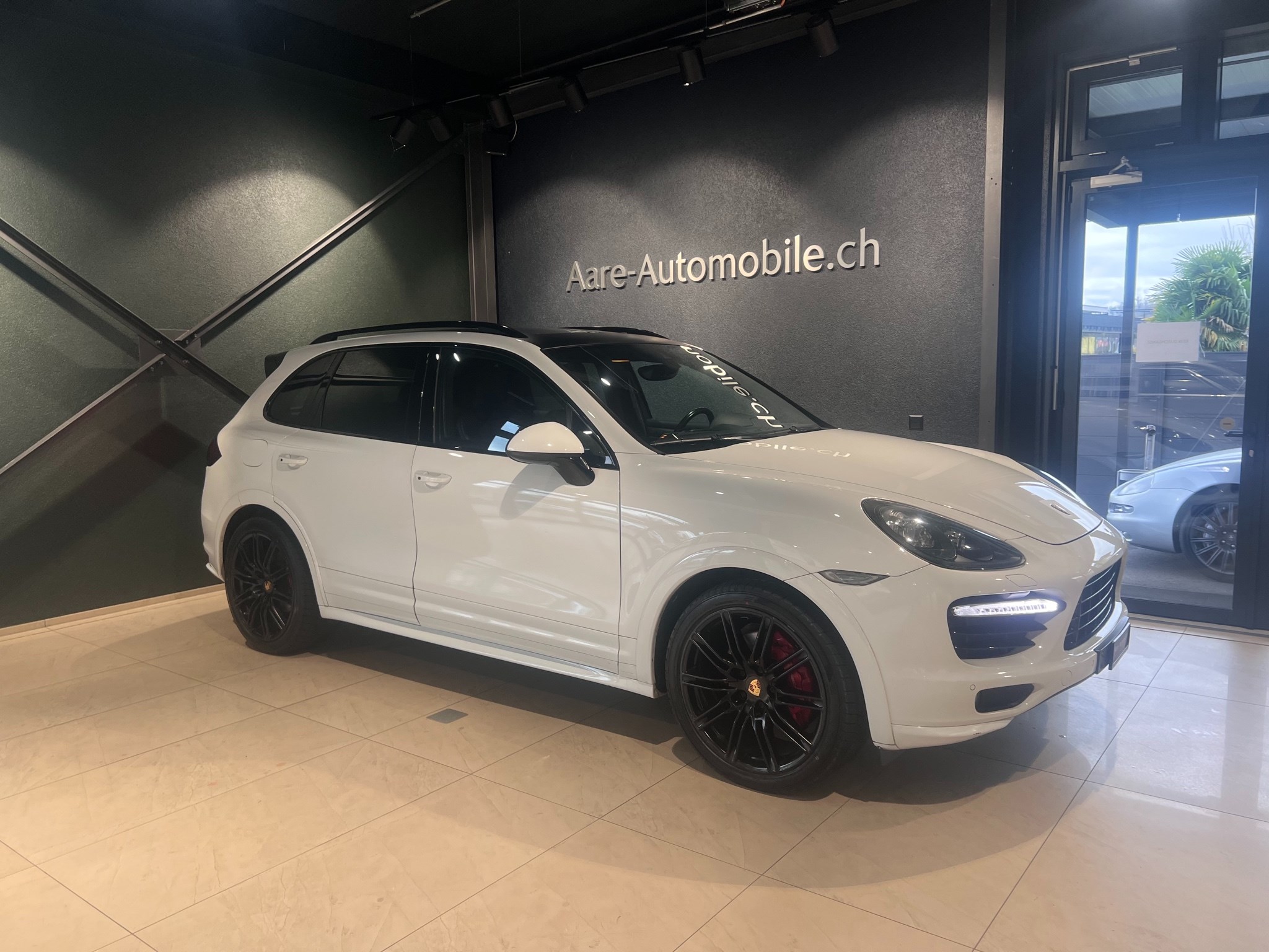 PORSCHE Cayenne GTS