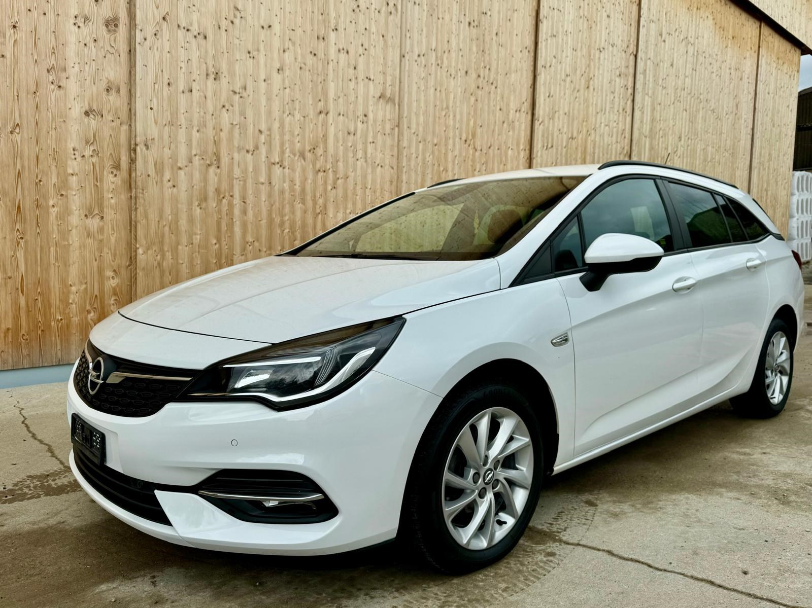 OPEL Astra Sports Tourer 1.4i Turbo Edition