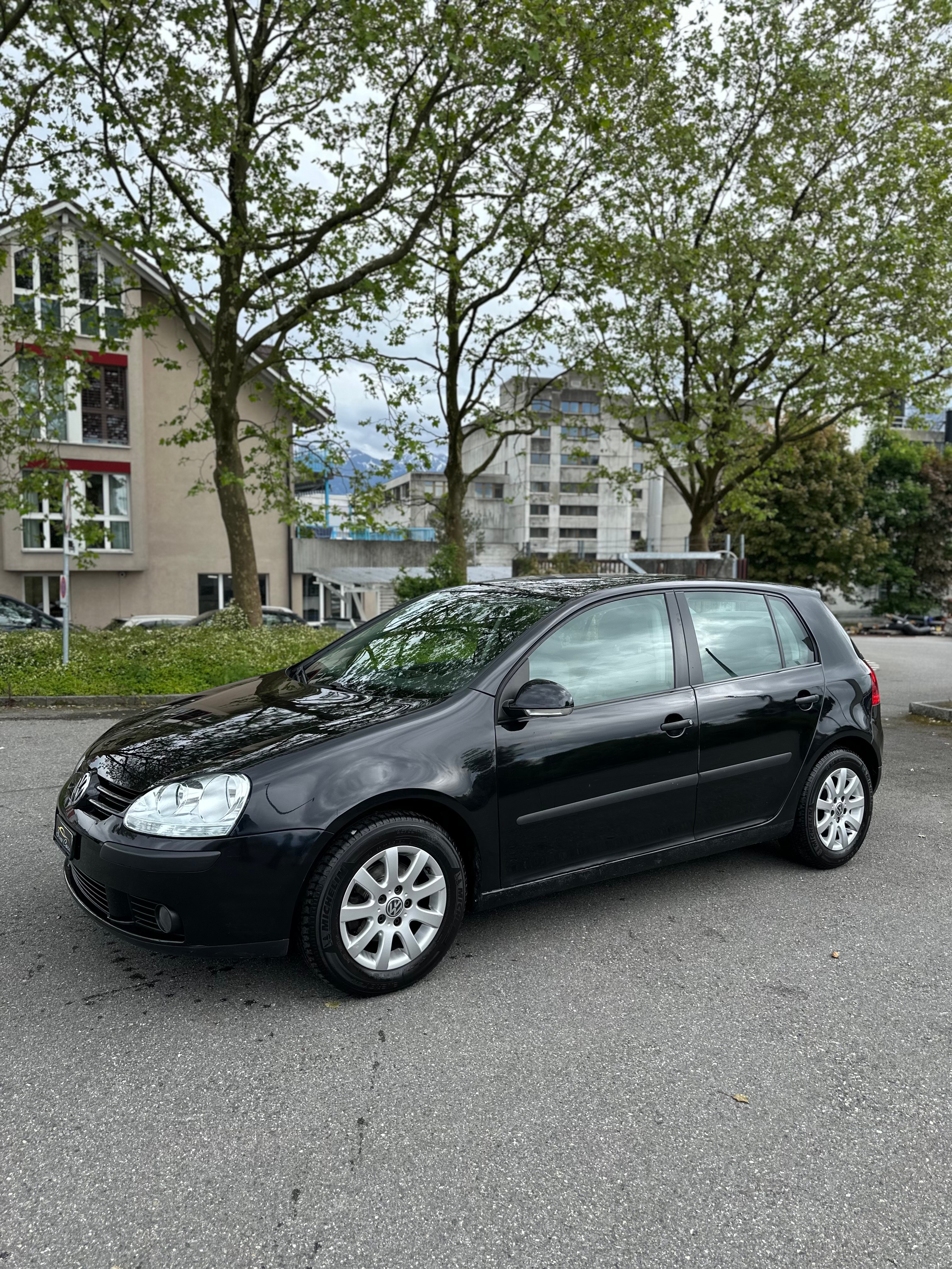 VW Golf 1.6 FSI Sportline