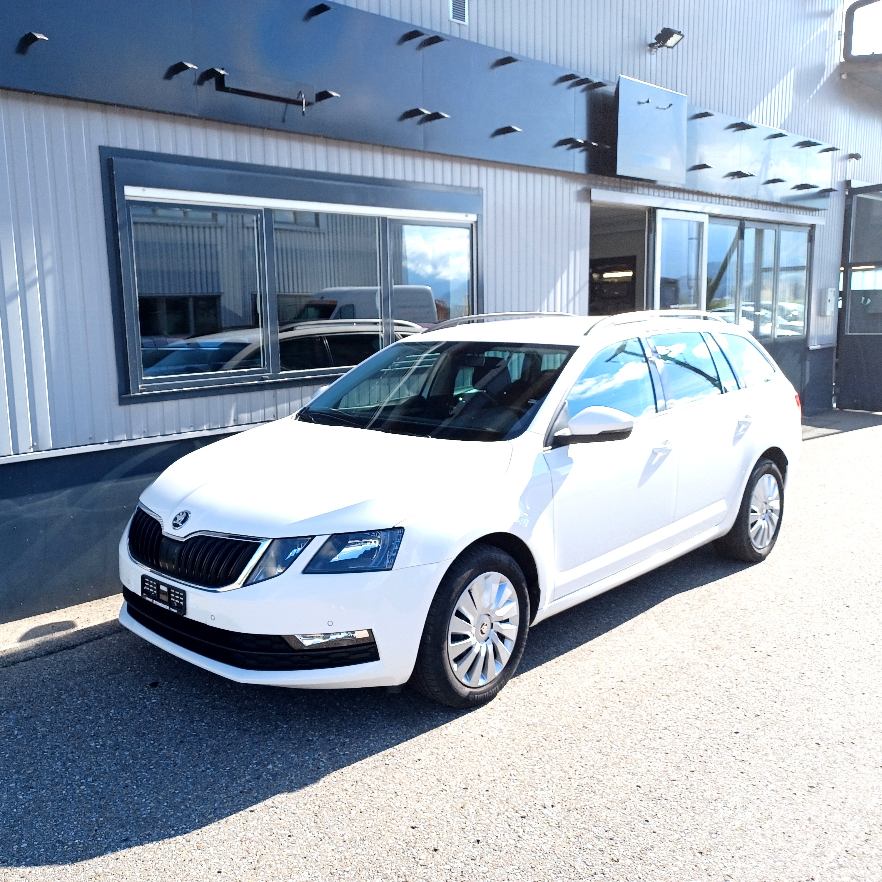 SKODA Octavia Combi 2.0 TDI Ambition 4x4 DSG, inkl. Anhängekpl.