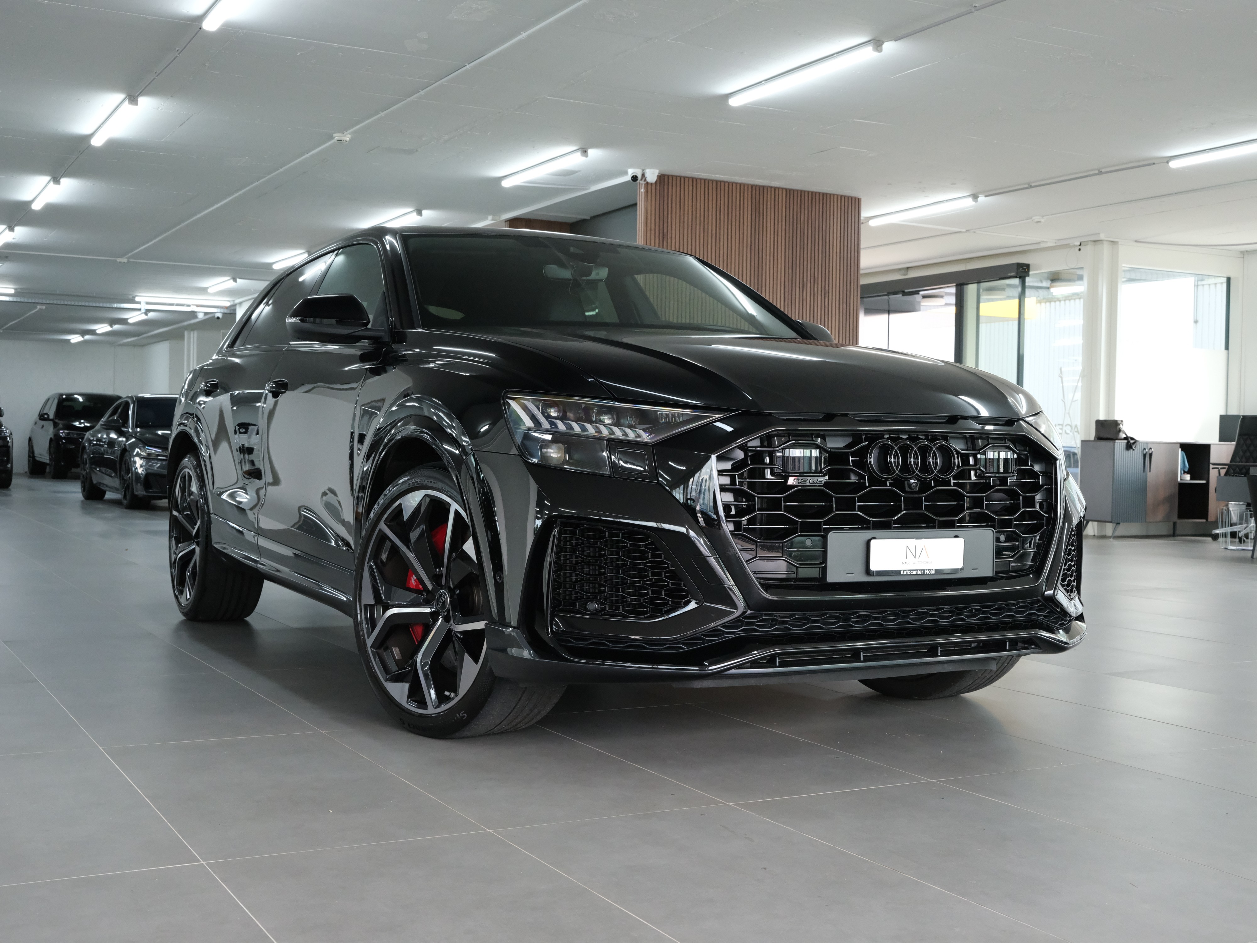 AUDI RSQ8 quattro tiptronic