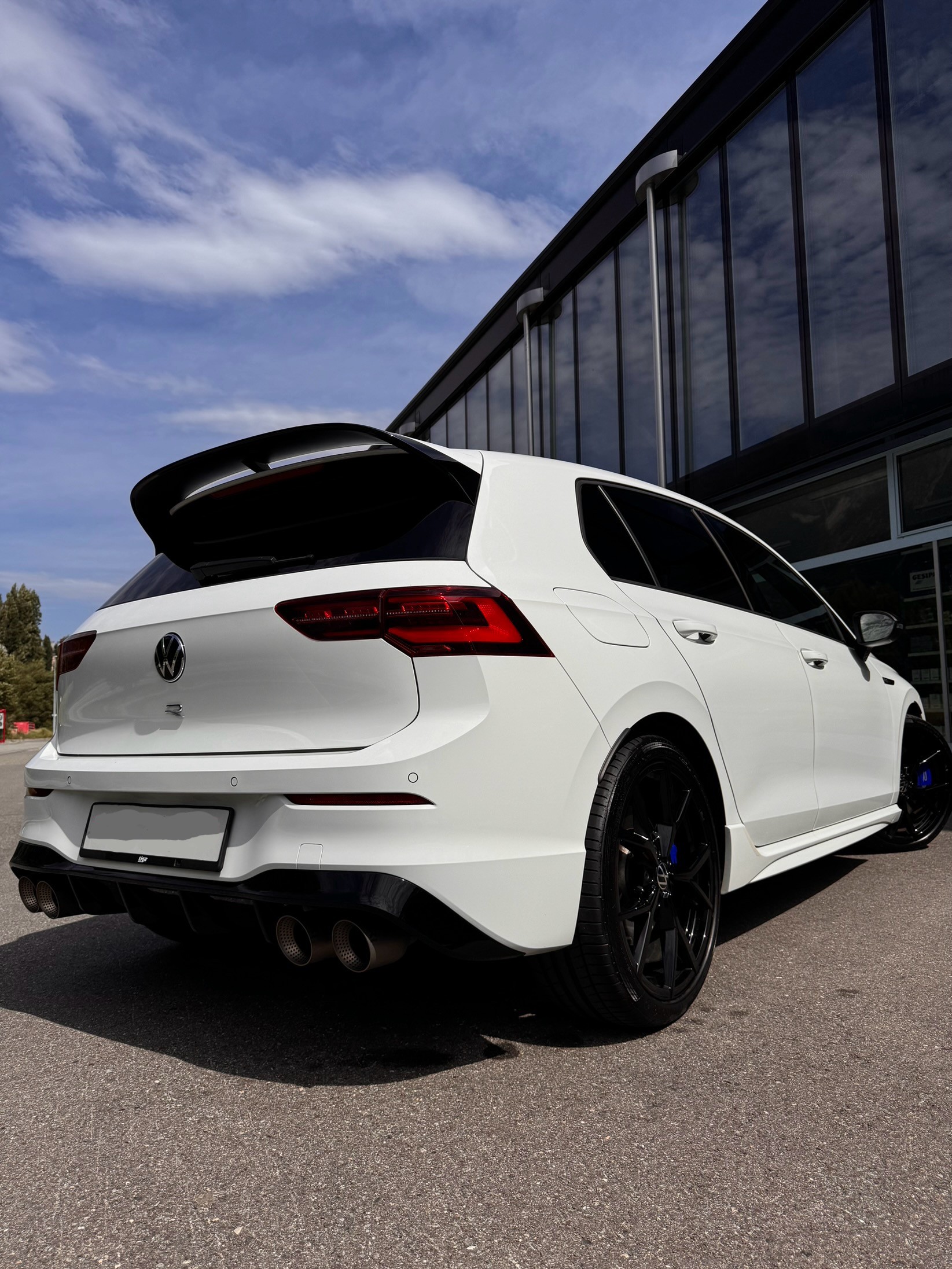 VW Golf 2.0 TSI R DSG 4Motion