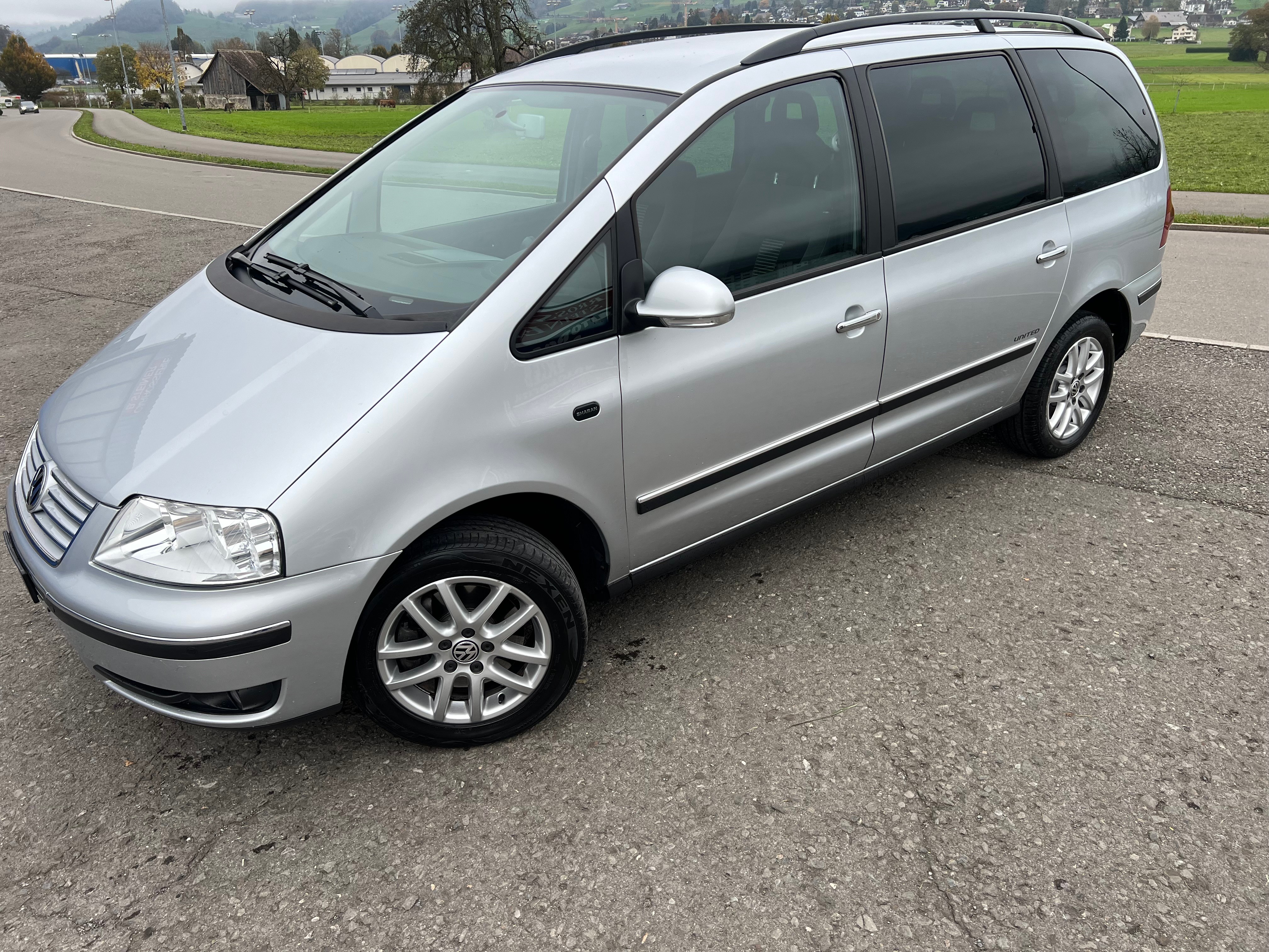 VW Sharan 1.9 TDI Highline 4x4, 7 Sitze, Navigation