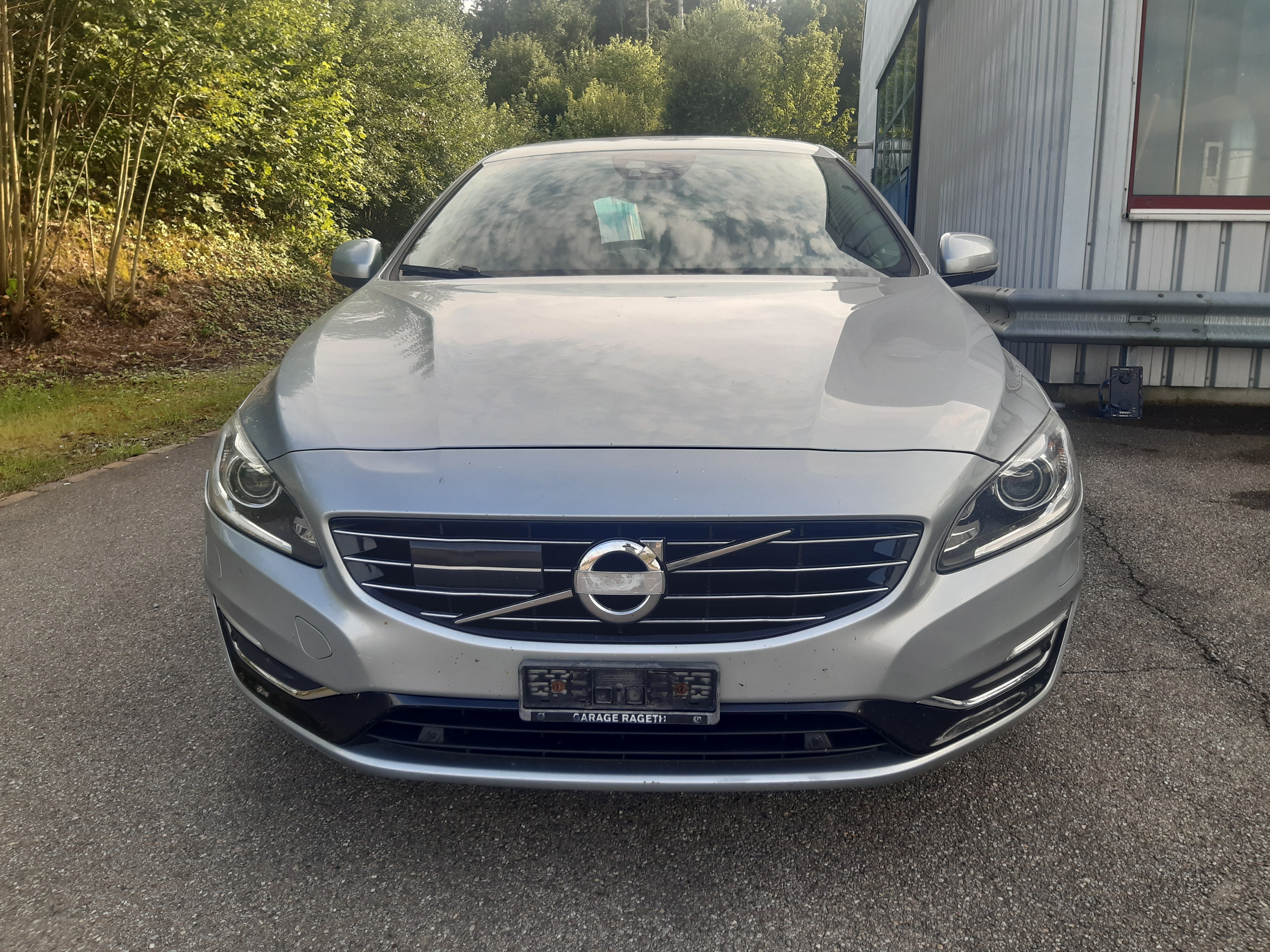 VOLVO V60 D6 AWD Plug-in Hybrid Summum Geartronic