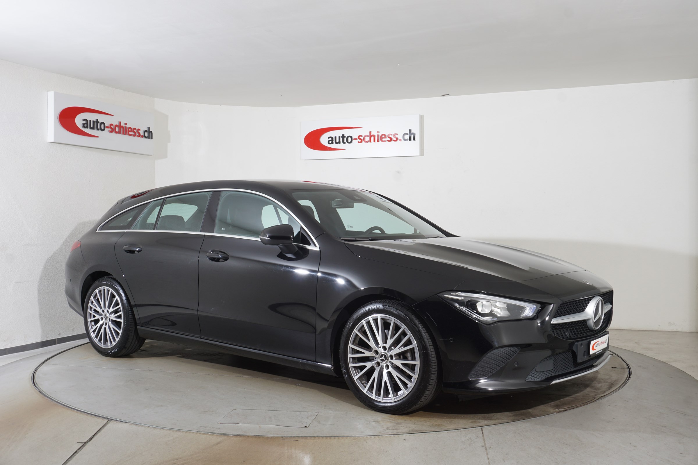 MERCEDES-BENZ CLA 200 Shooting Brake Progressive 7G-DCT