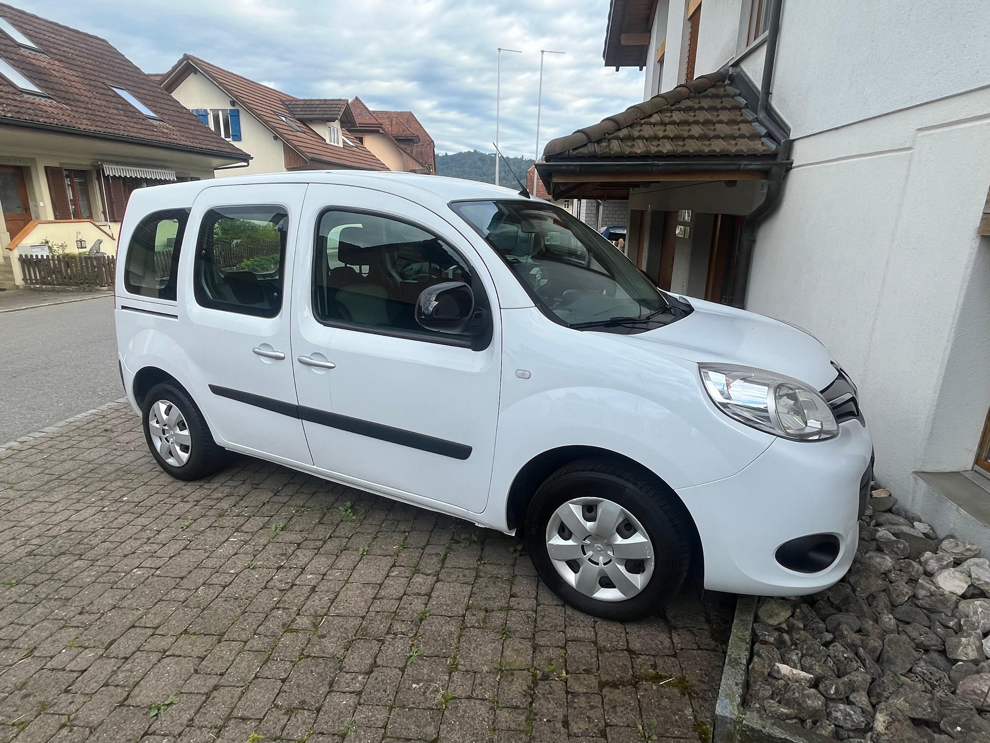 RENAULT Kangoo 1.5 dCi Intens EDC