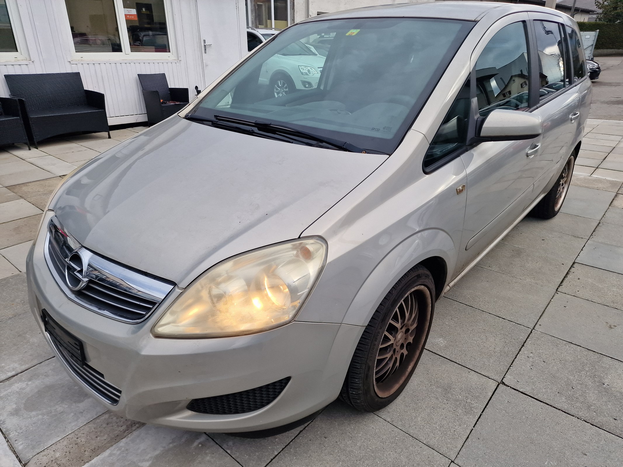 OPEL Zafira 2.2i 16V Enjoy Automatic