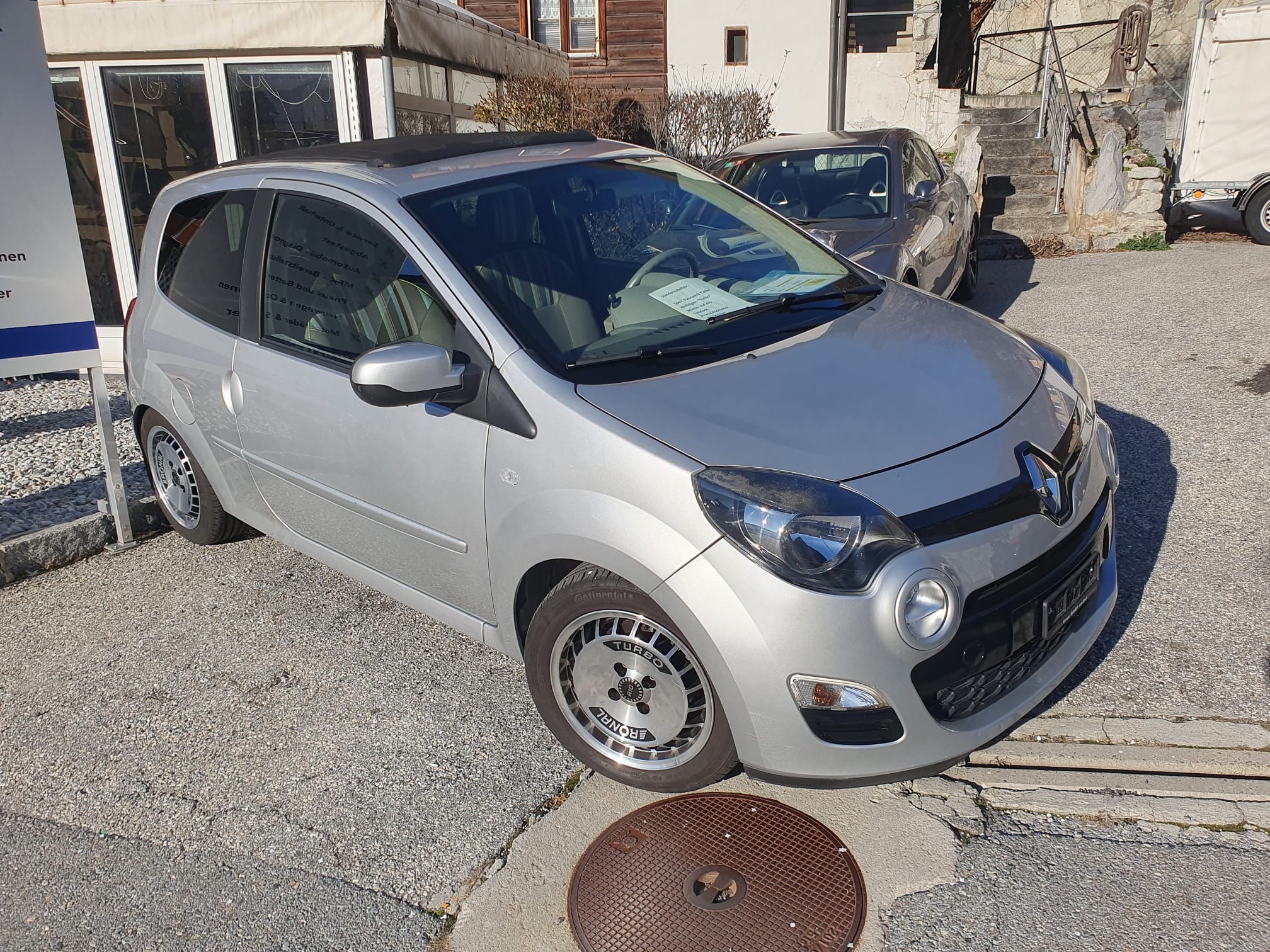 RENAULT Twingo 1.2 16V Swiss Edition