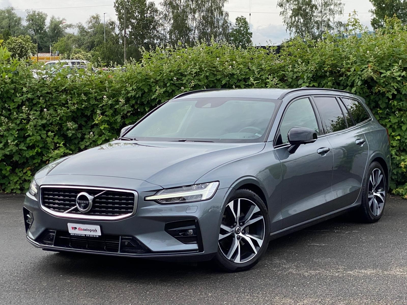 VOLVO V60 D4 AWD R-Design Geartronic *CH-Fahrzeug*