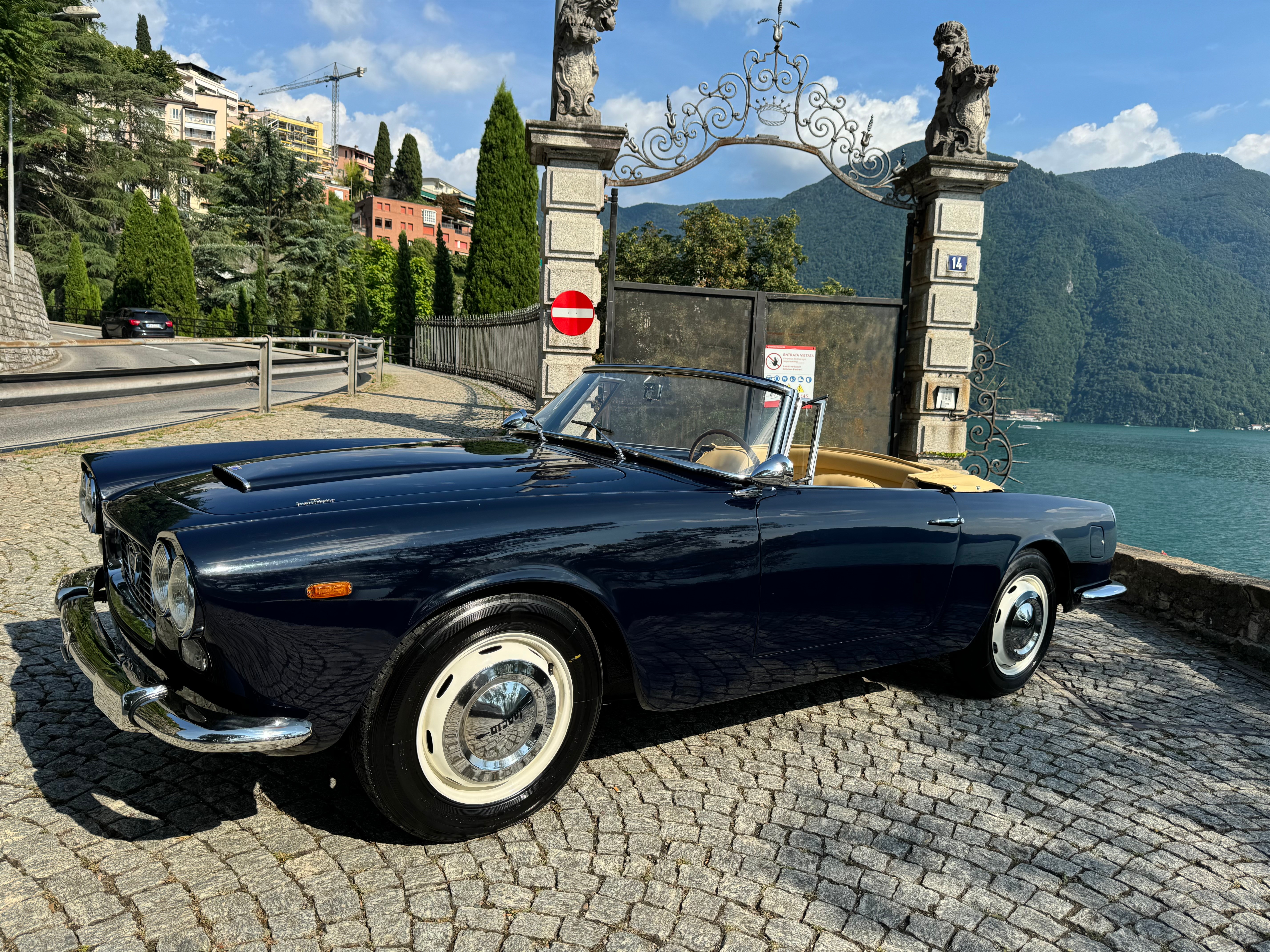 LANCIA touring convertibile 2800 3C superleggera