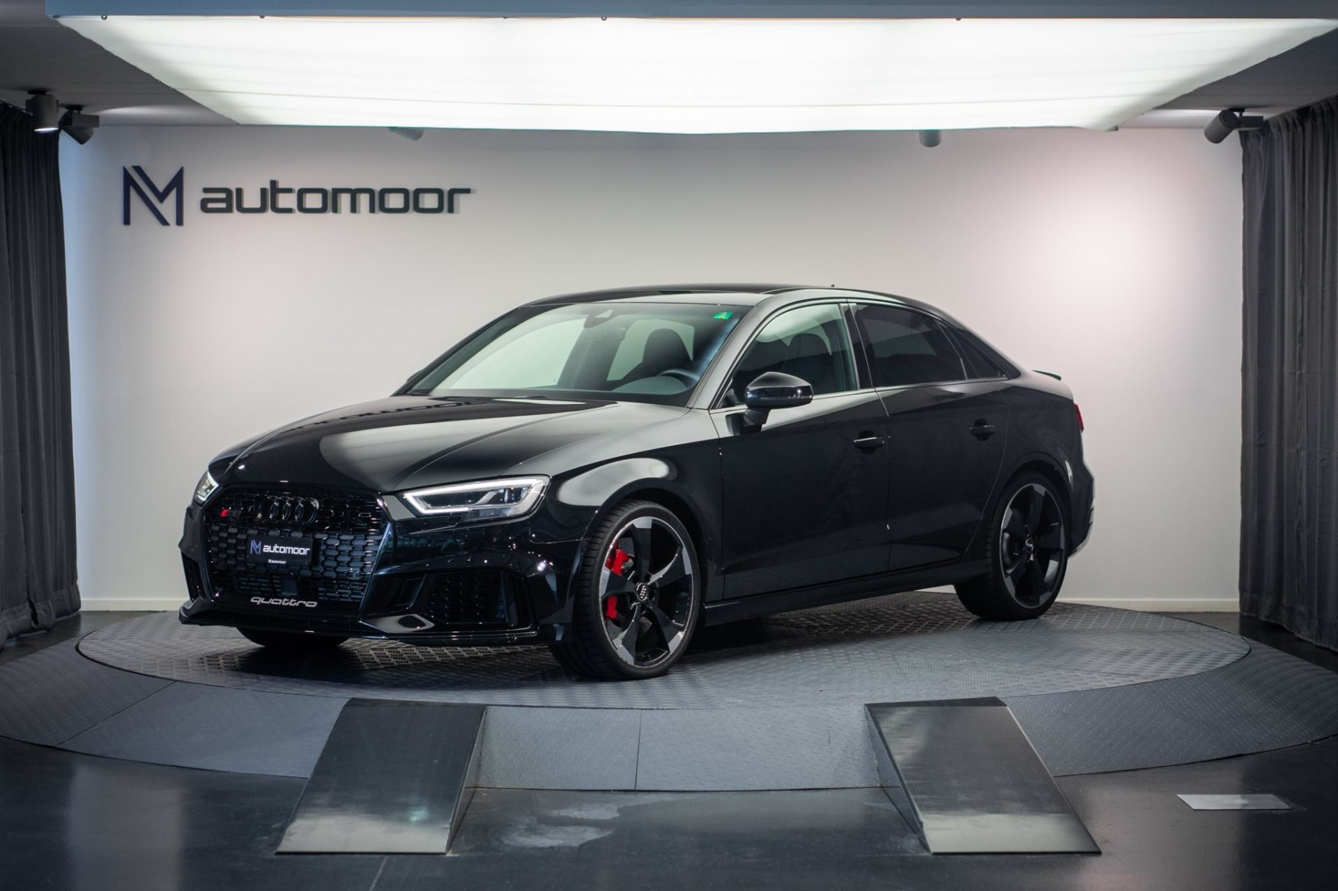 AUDI RS3 Limousine 2.5 TSI quattro S-tronic *Sportsitze* *Magnetic Ride* *Panorama* *B&O*