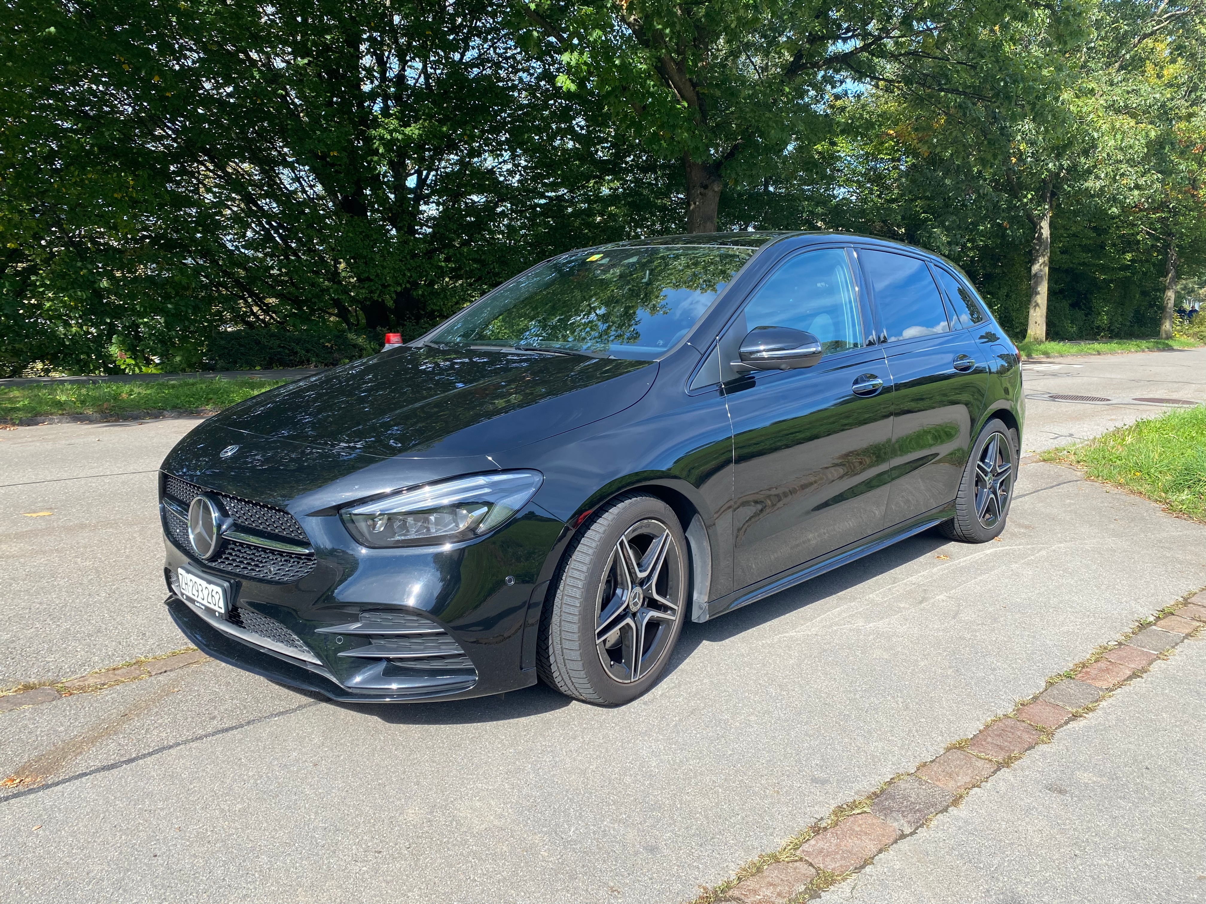 MERCEDES-BENZ B 220 4Matic AMG Line 7G-DCT